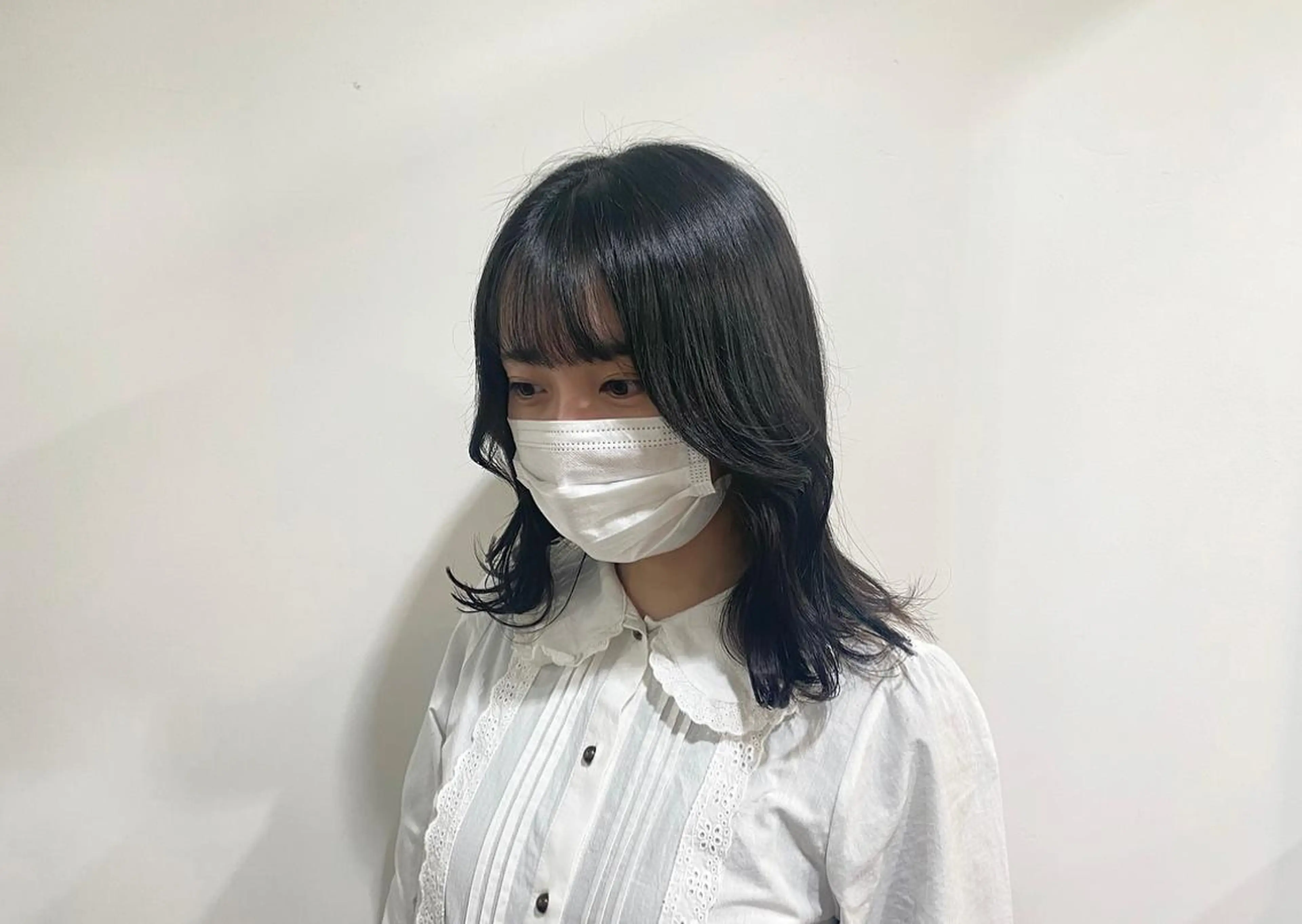 セミロング カラー くびれヘア 韓国風ヘア たなか もえなのヘアスタイル