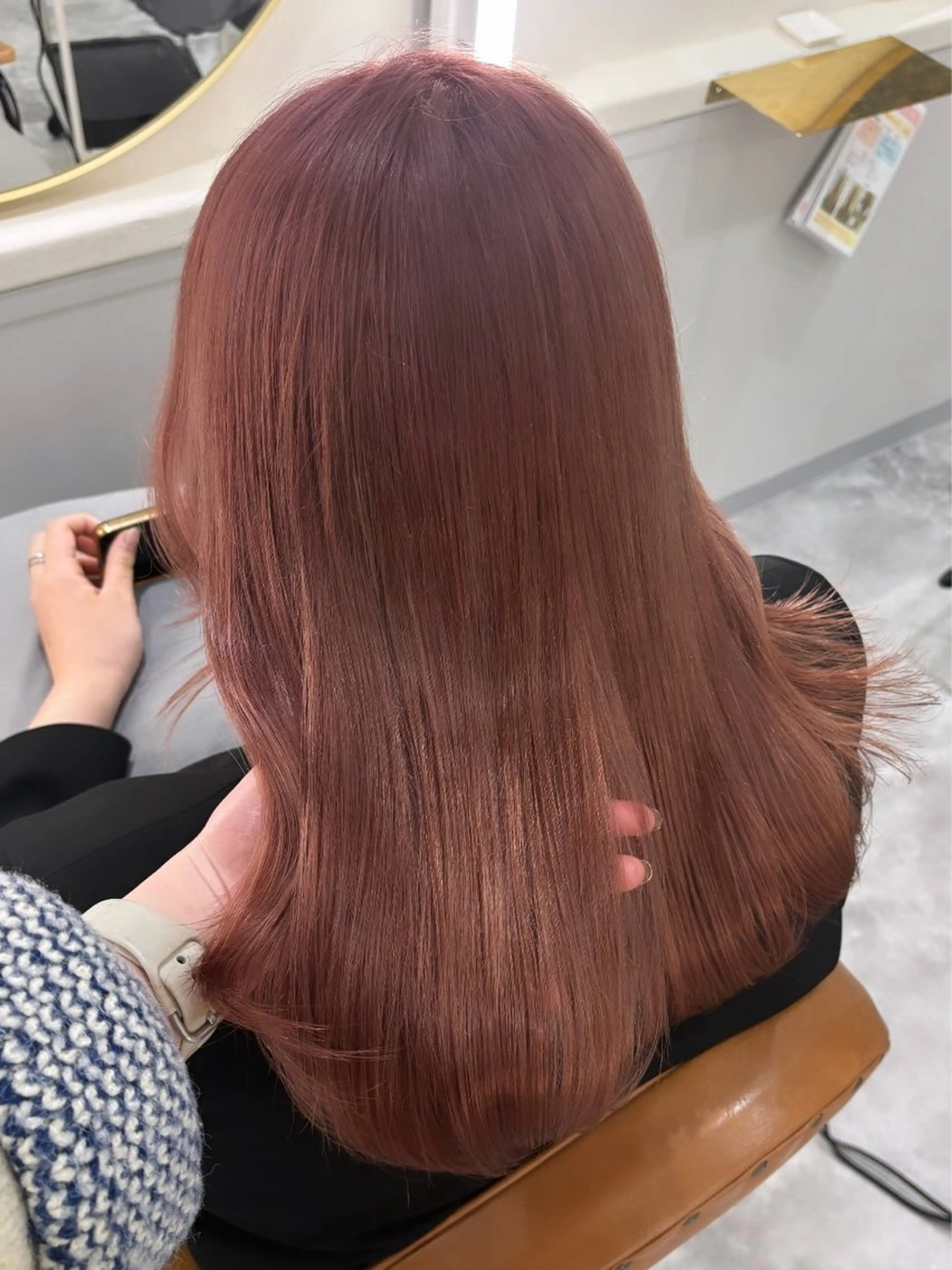 ミディアム カラー ベージュカラー ブリーチ ピンクカラー ピンクベージュ カット ヘアカラー 暖色カラー✨️ 門内 梨真のヘアスタイル