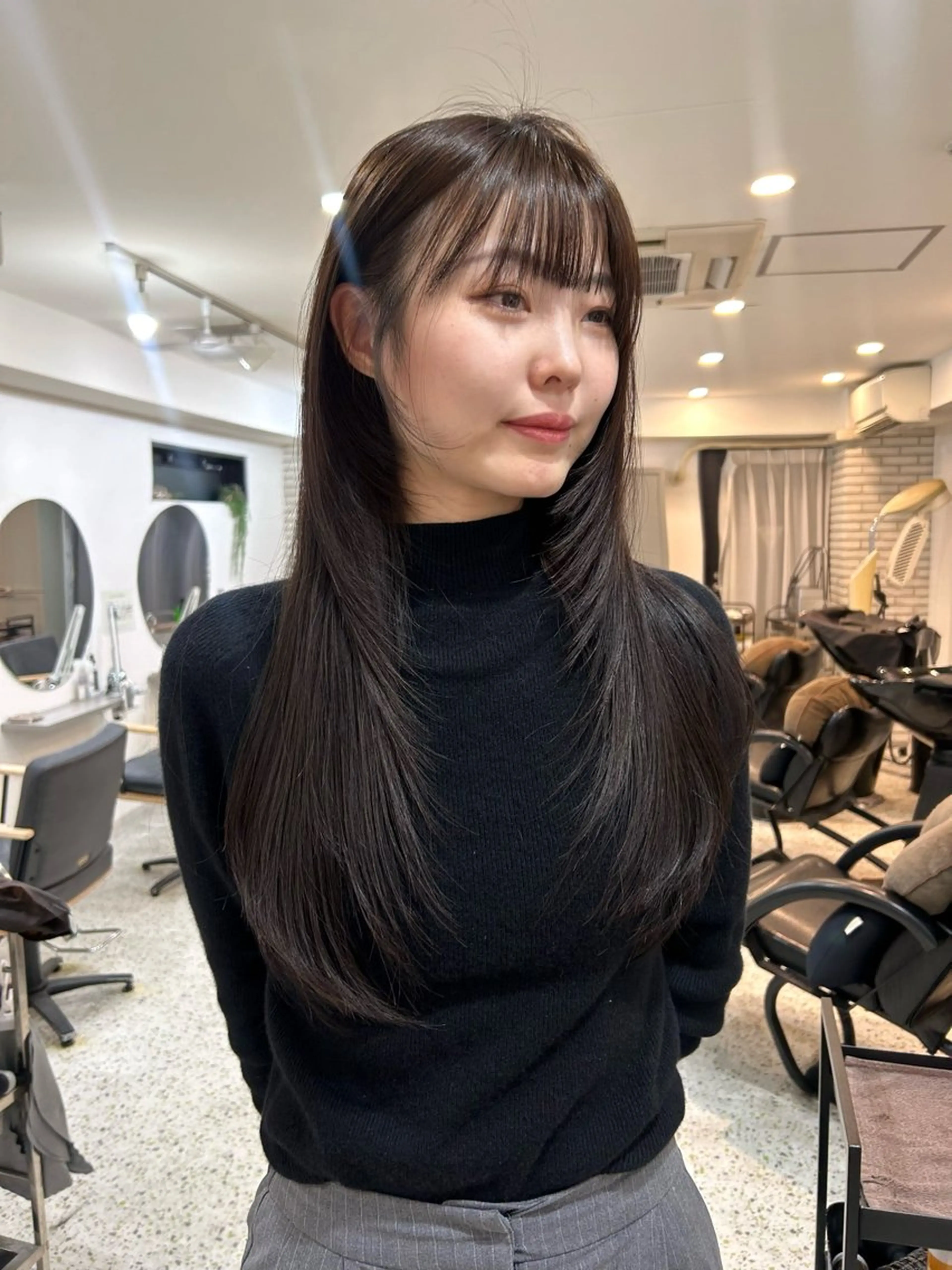 ロング レイヤーカット カット 透明感カラー 莉々子のヘアスタイル