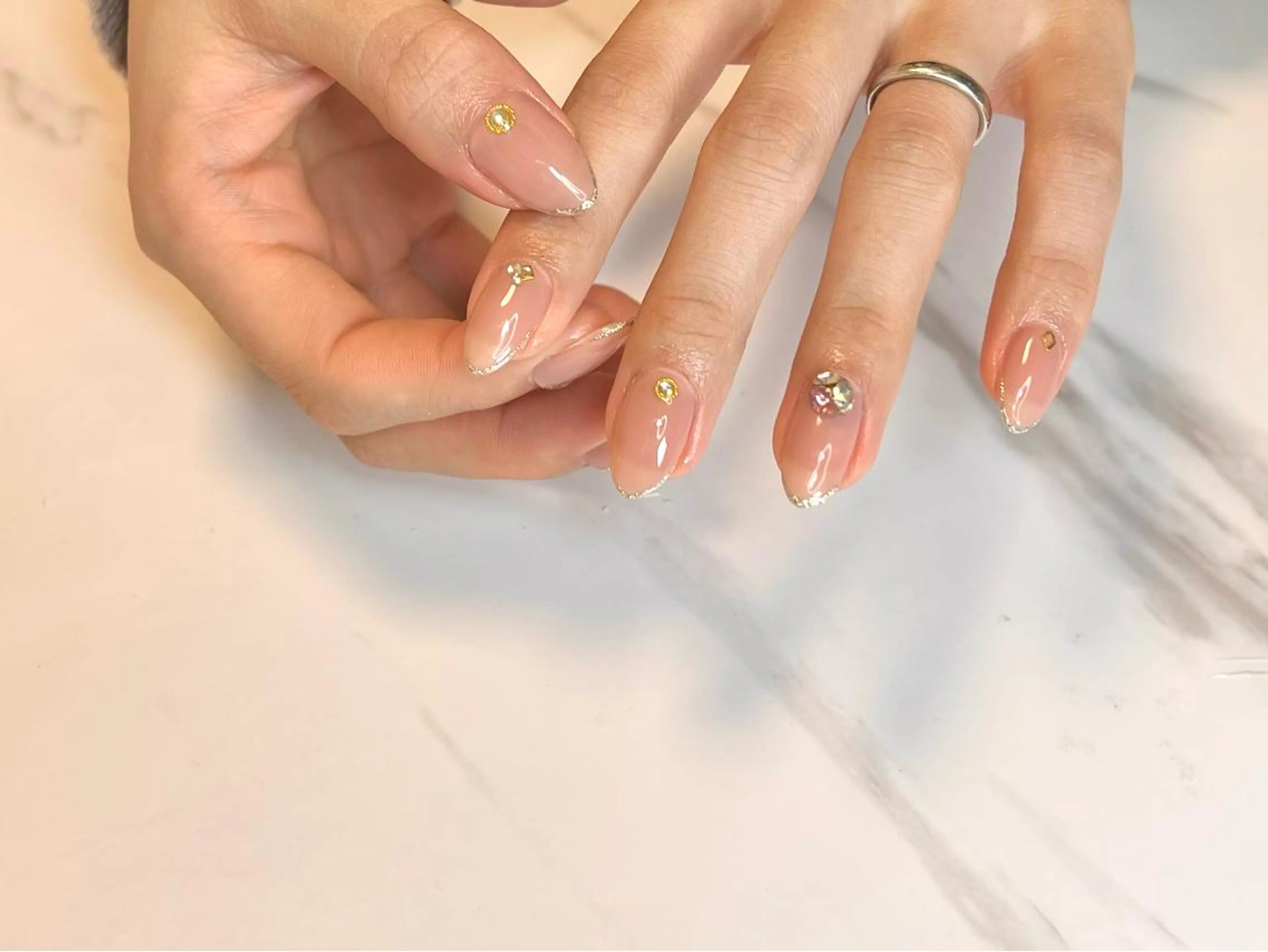 セミロング ネイリスト シンのネイルデザイン