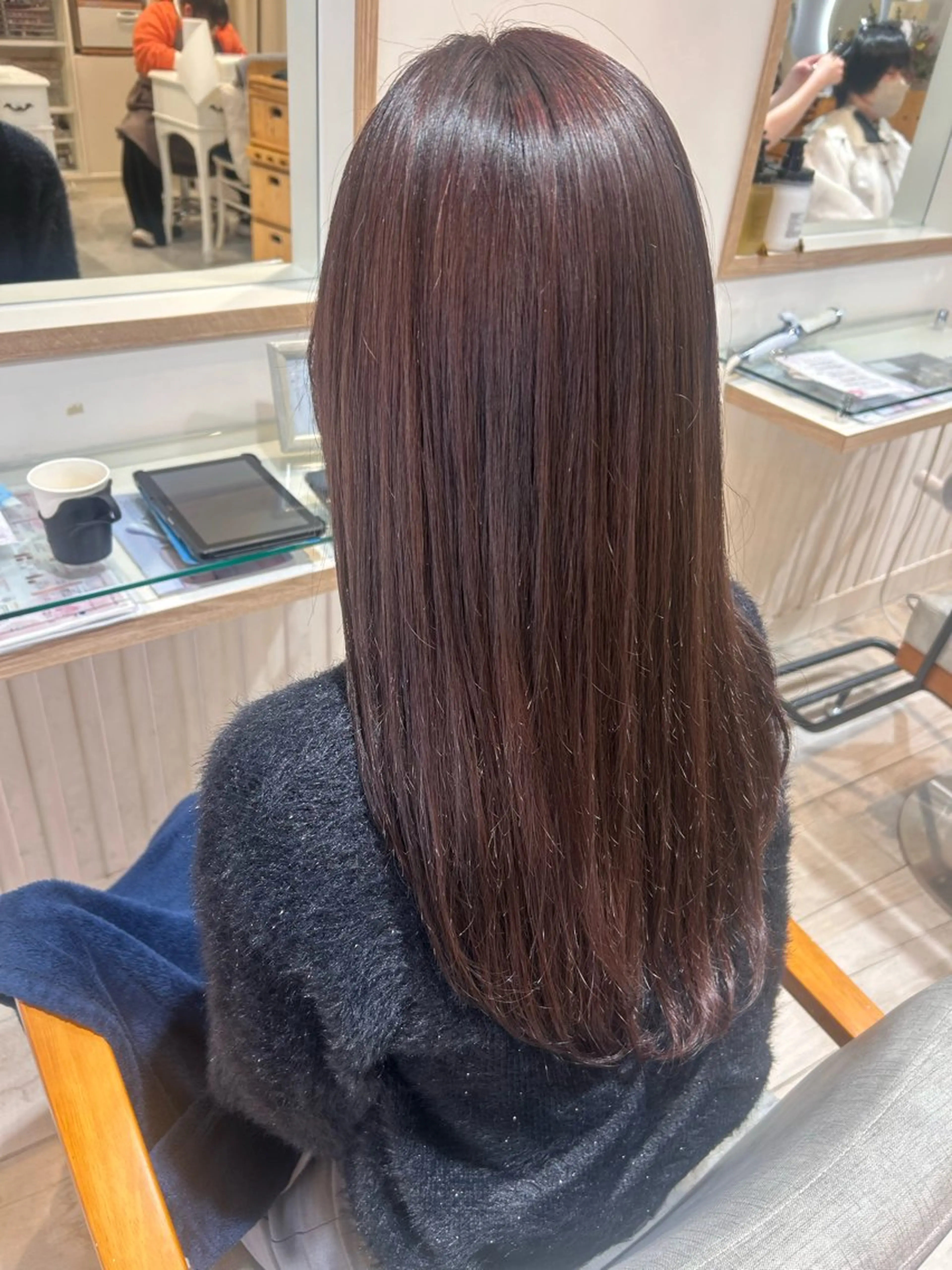 セミロング ヘアカラー トリートメント 大川 夏実のヘアスタイル