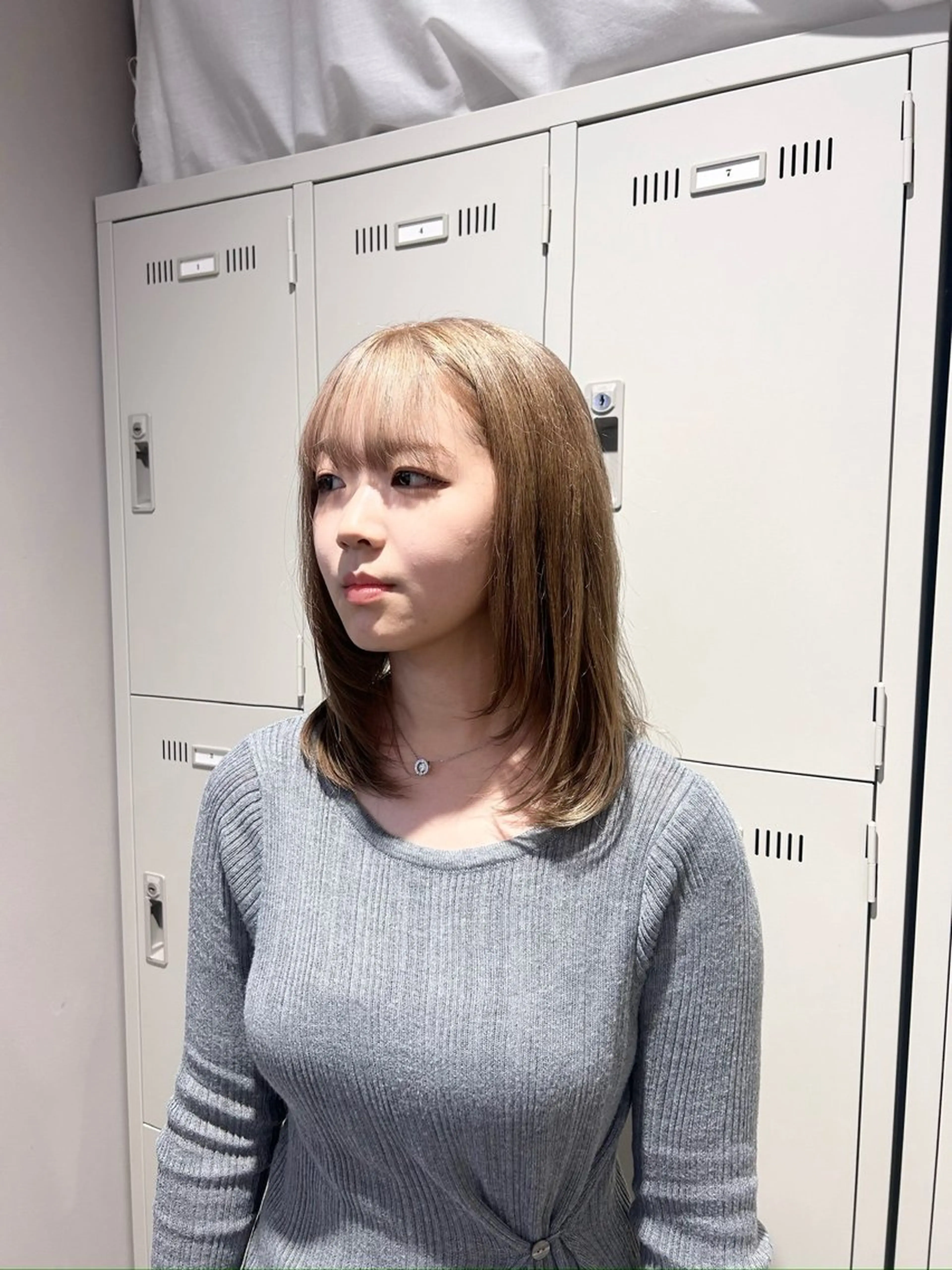 カラー ヘアカラー トリートメント 透明感ベージュ🤎 ナチュラルレイヤーのヘアスタイル