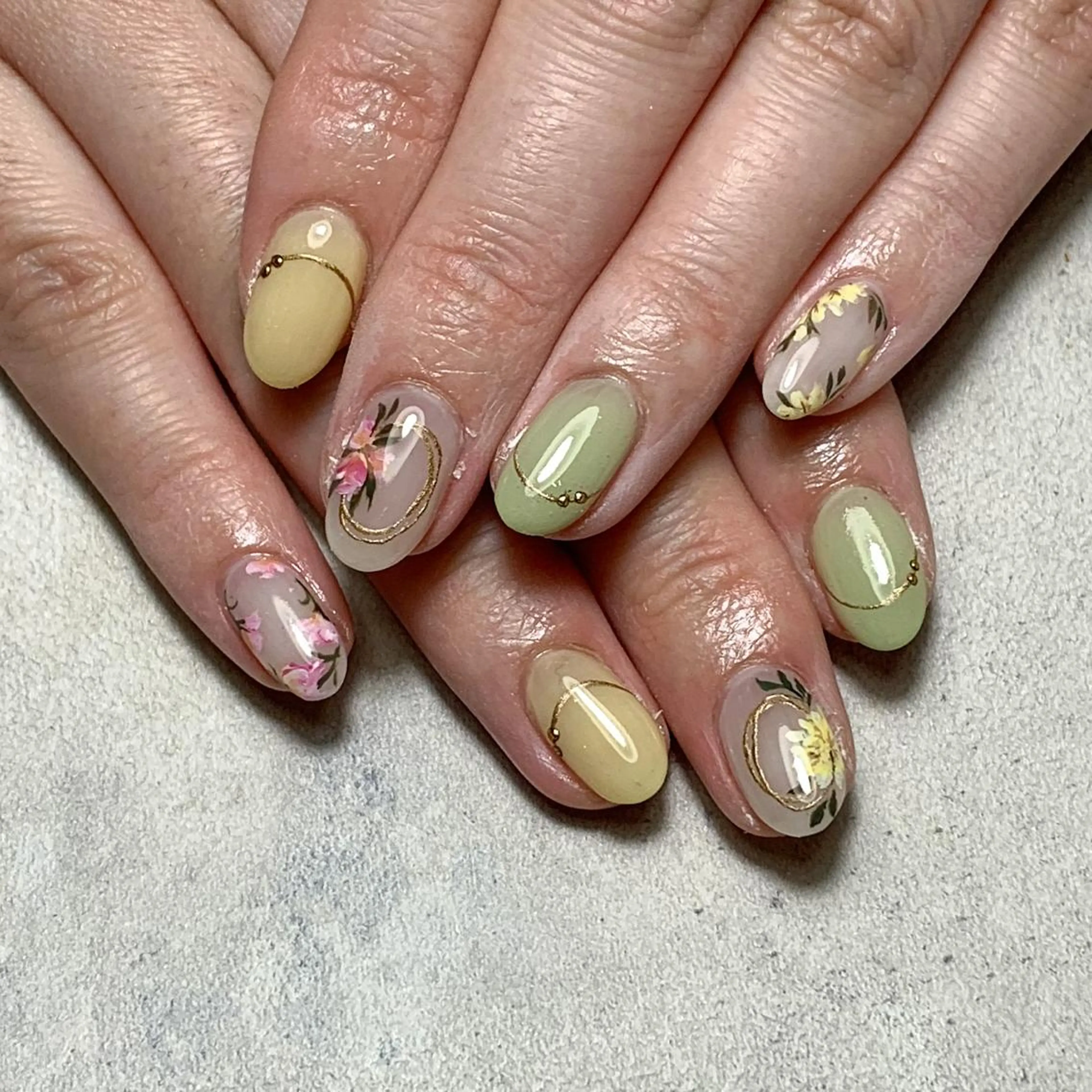 ネイル ハンドネイル FIORITURA aiのネイルデザイン