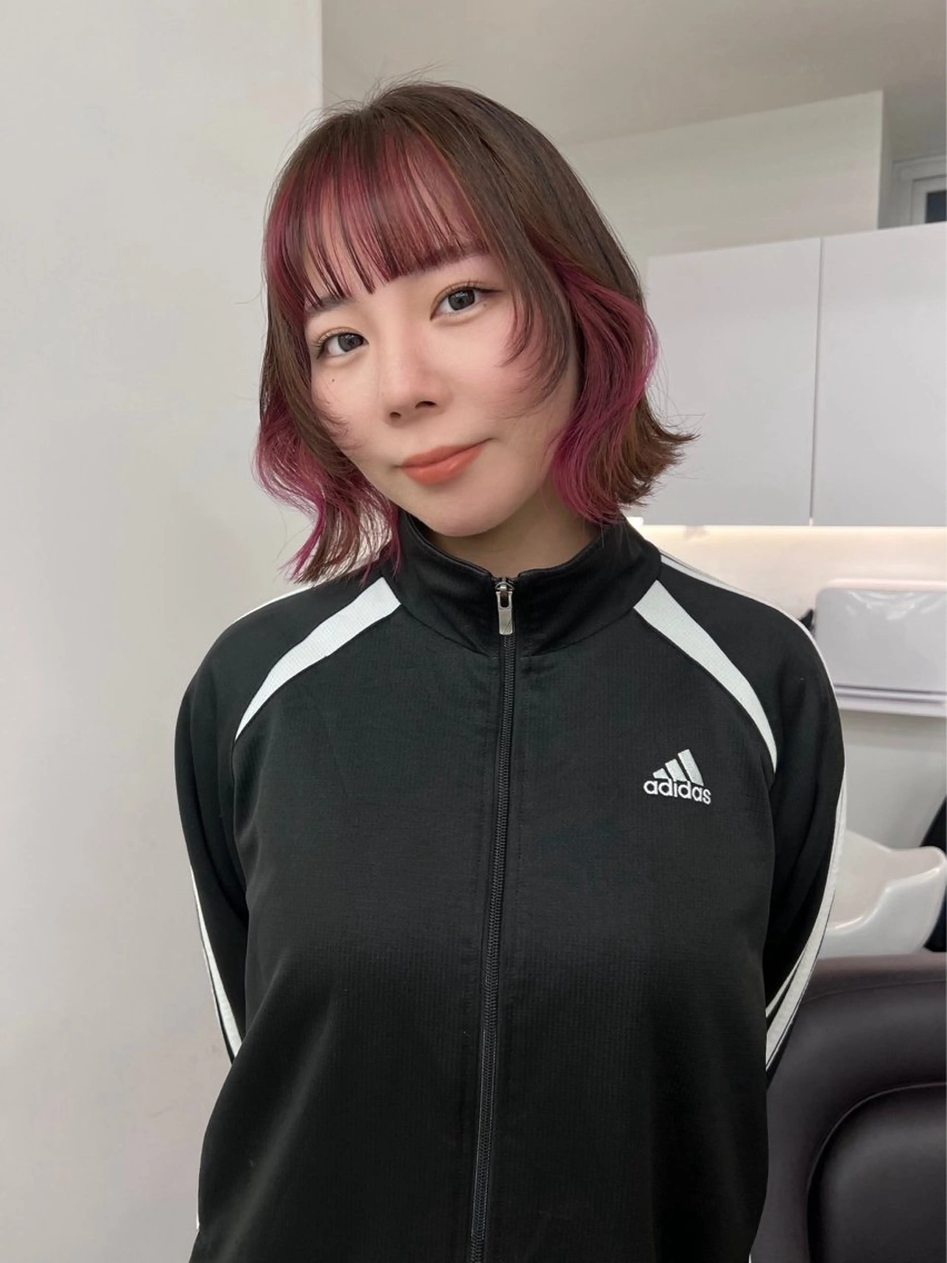 ミディアム カラー ヘアカラー ✨ブリーチ/顔周り レイヤー¦YUKA✨のヘアスタイル