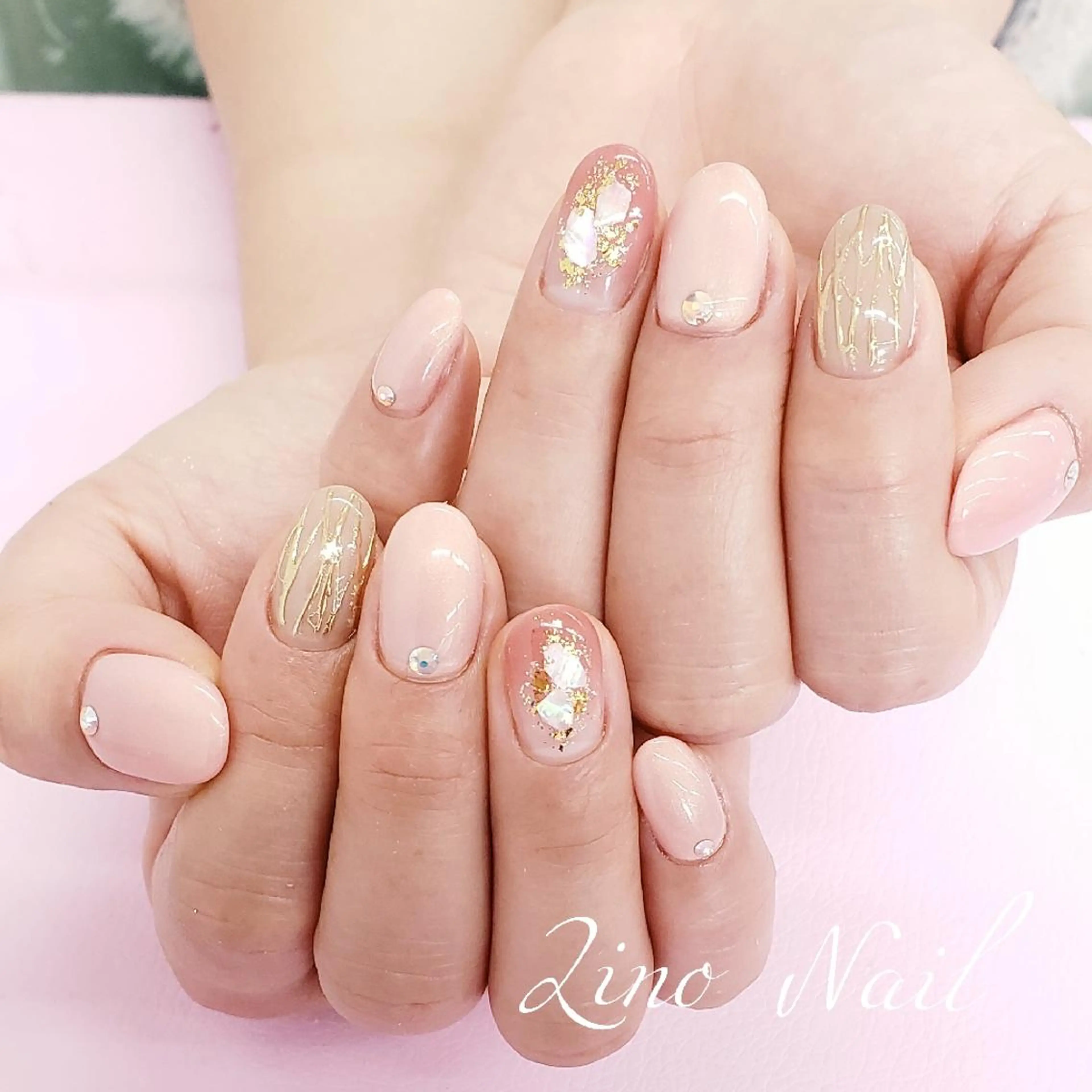 ネイル カジュアル ジェルネイル グラデーション キラキラネイル ミラーネイル ハンドネイル Lino Nailのネイルデザイン