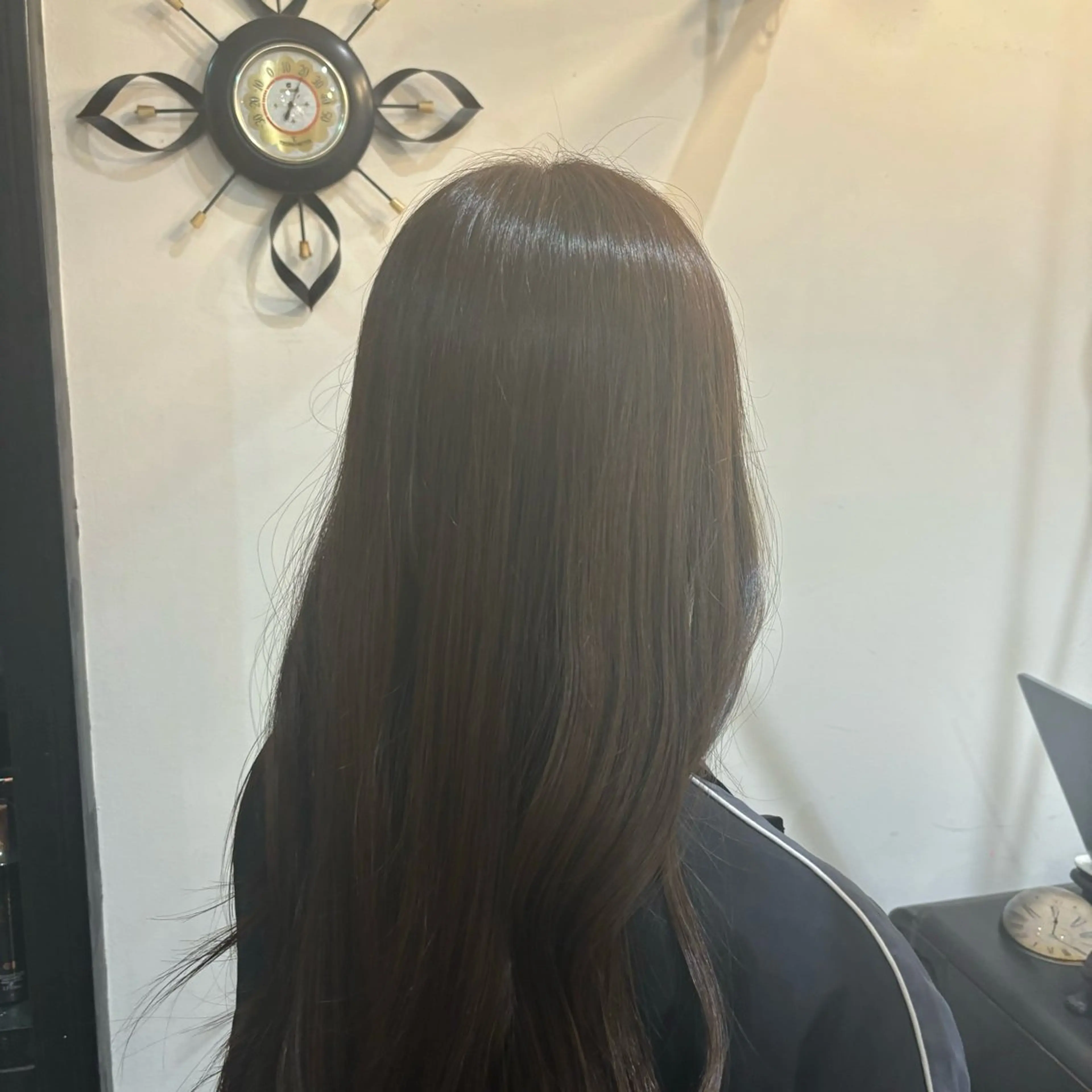 カラー 明賀　瞳 /みょうが　ひとみのヘアスタイル