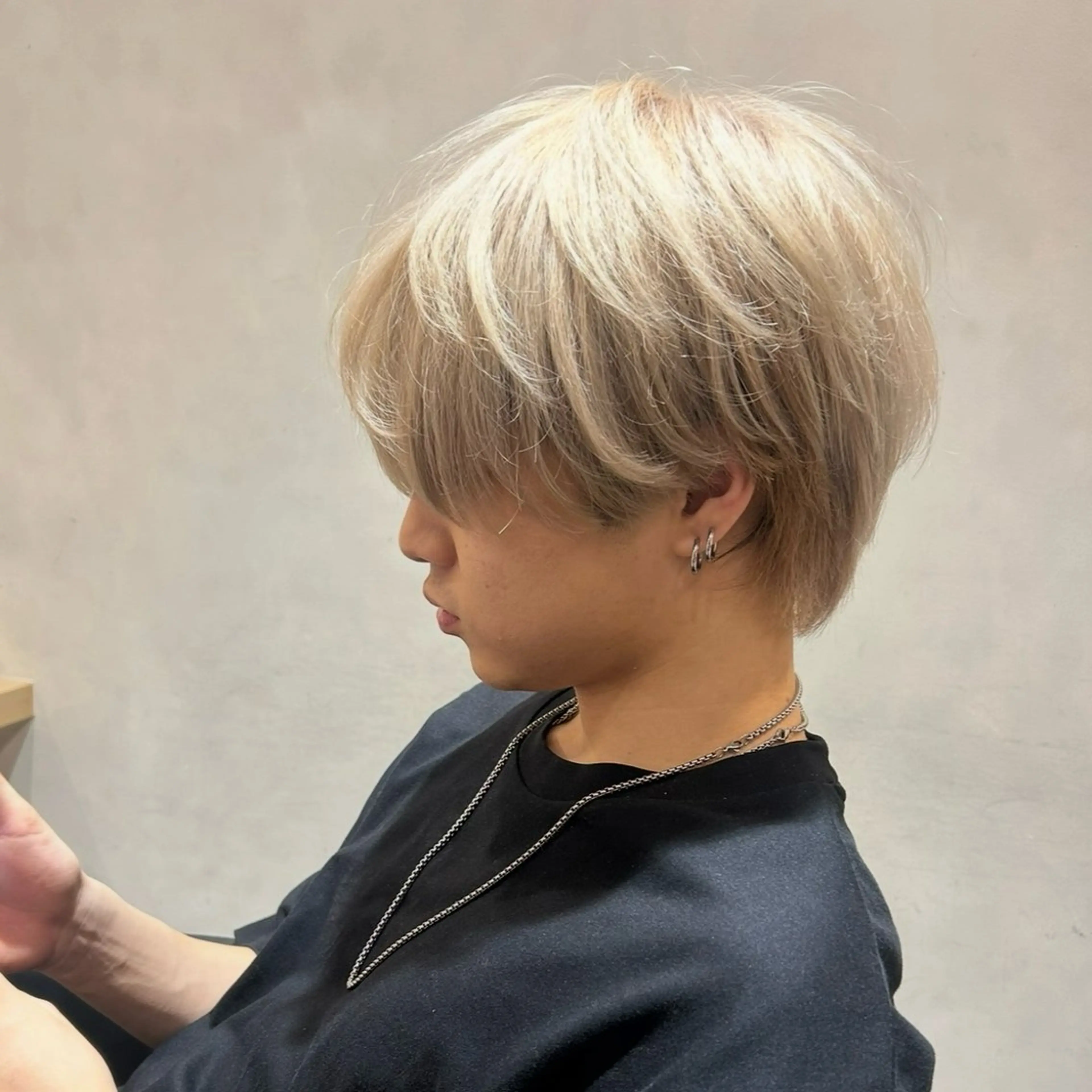 カラー 加藤 麻夢のヘアスタイル