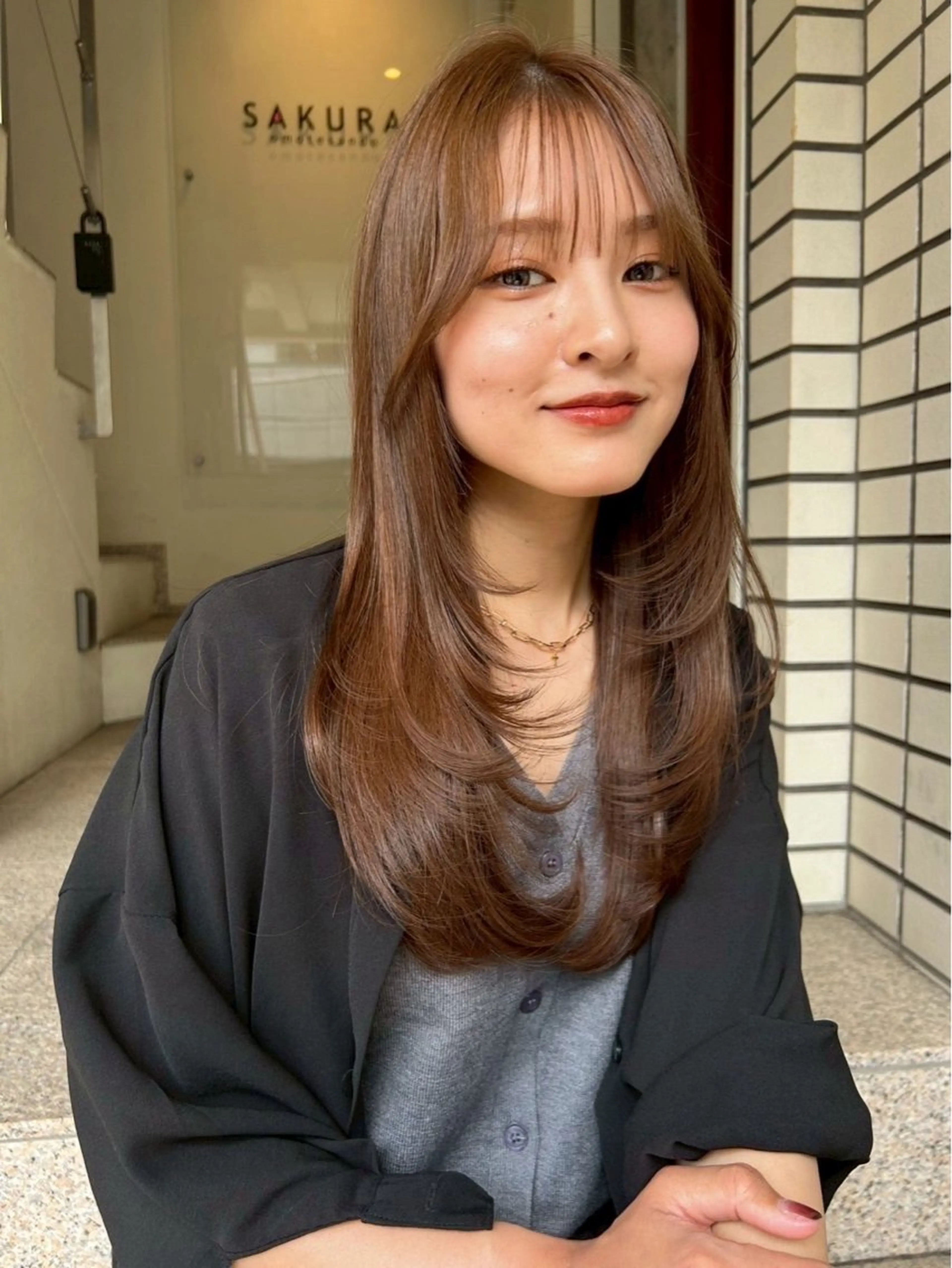 ロング レイヤーカット ロング カット 縮毛矯正 トリートメント Life salon SAKURAのヘアスタイル