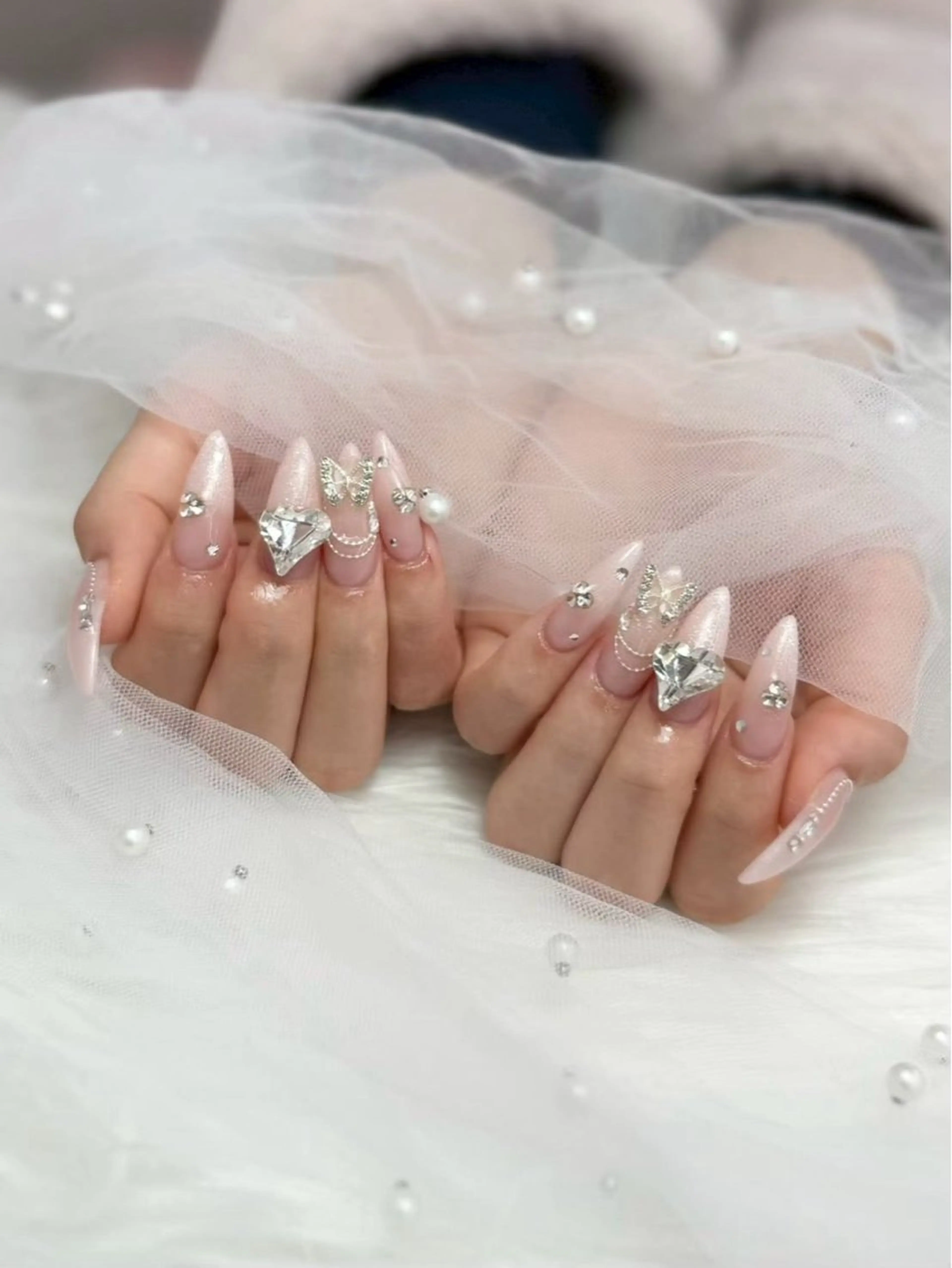 ネイル チークネイル ドット フレンチネイル グラデーション ハート ハンドネイル ハンドケア Nihonthy Nail 新宿所属・Nihonthy Nail 新宿のネイルデザイン