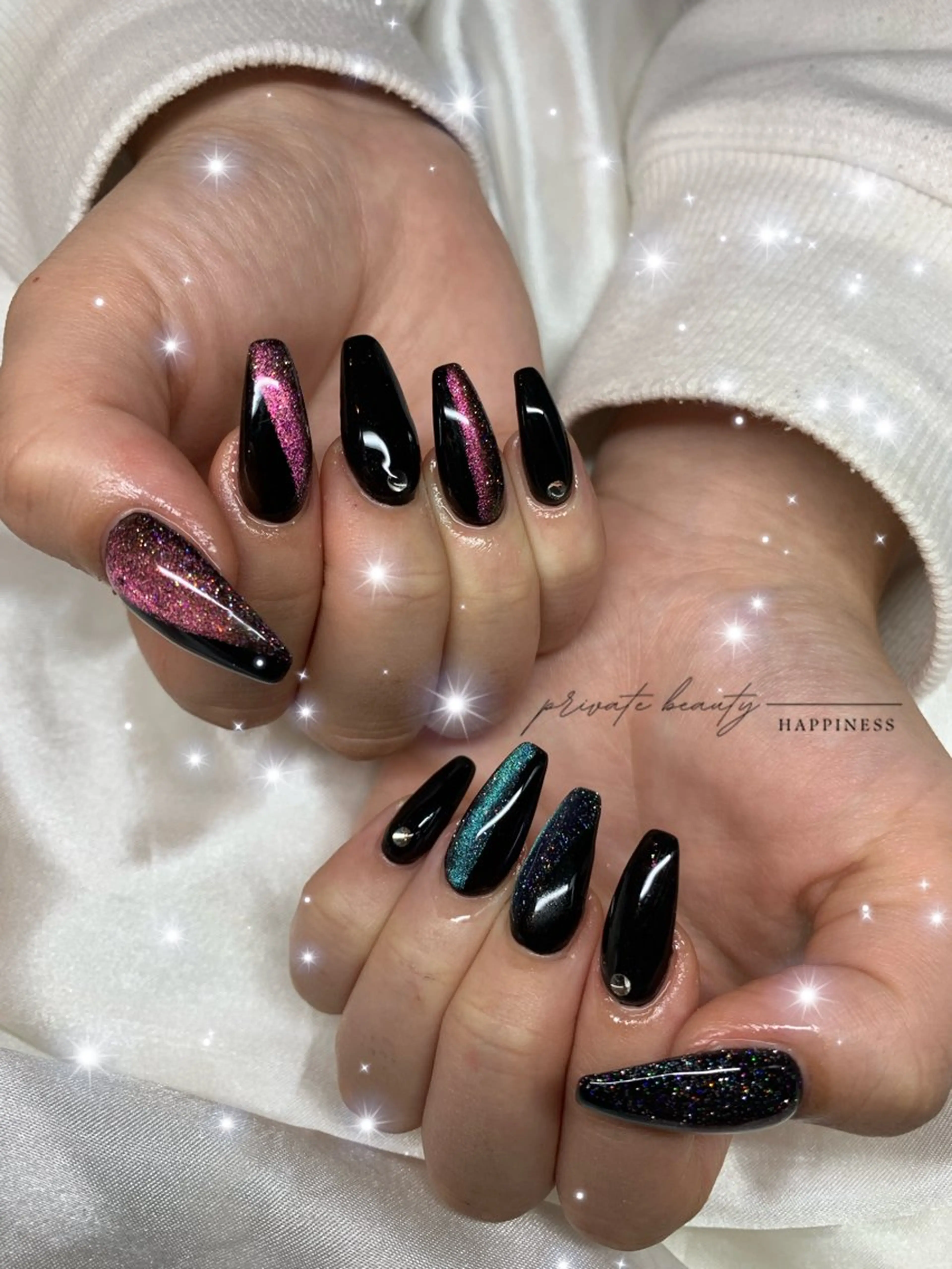 ネイル ラメ(グリッター) マグネットネイル 赤色 スカルプネイル シンプルネイル happiness nailのネイルデザイン