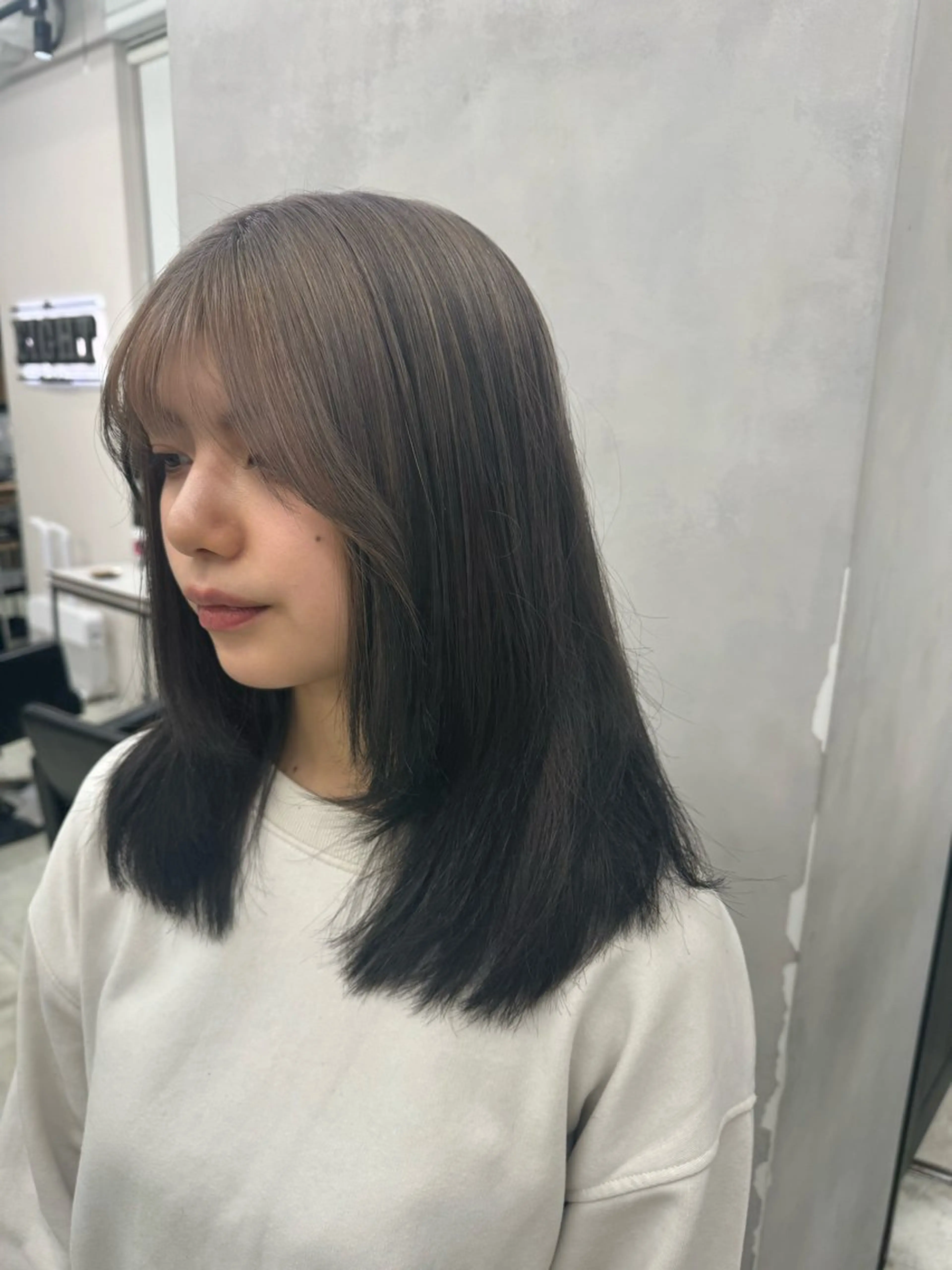 ミディアム カラー カット ヘアカラー トリートメント 透明感カラー✨艶髪 制作🌱山根あゆみのヘアスタイル