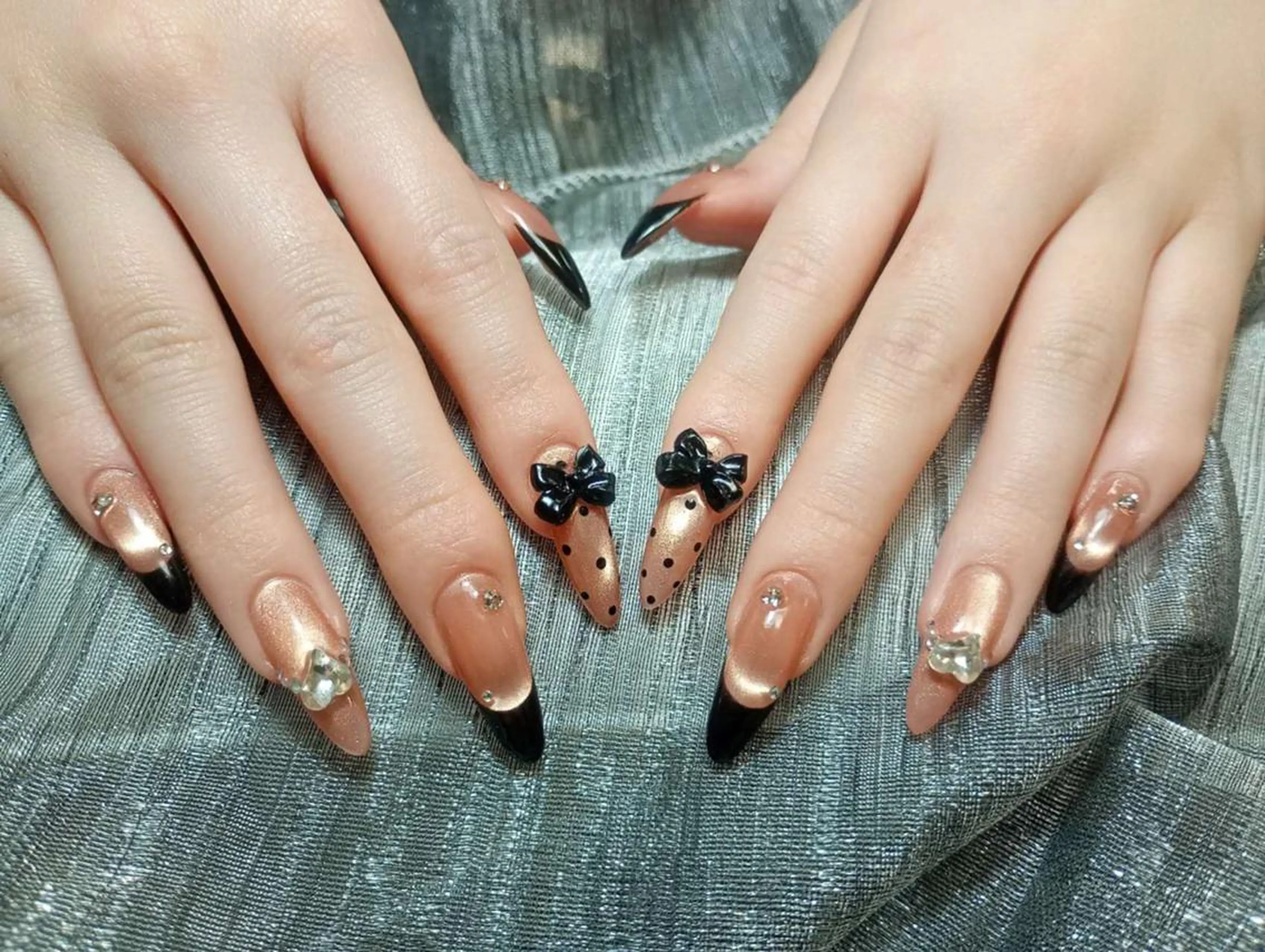 ネイル 長さ出し フレンチネイル ジェルネイル ガラスフレンチ 韓国ネイル Hana Bloom Nail💛Rinaのネイルデザイン