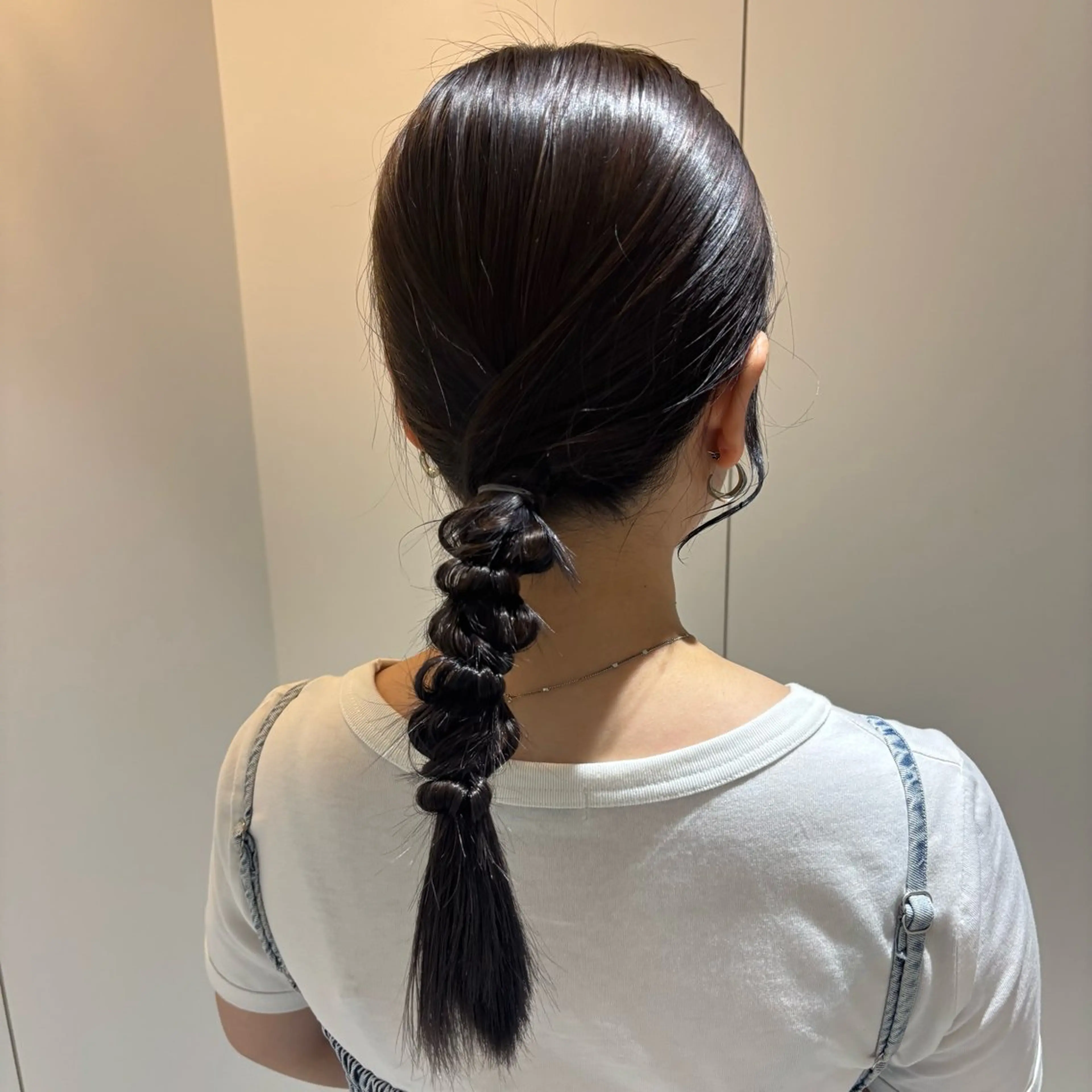 セミロング 加藤 彩花のヘアスタイル