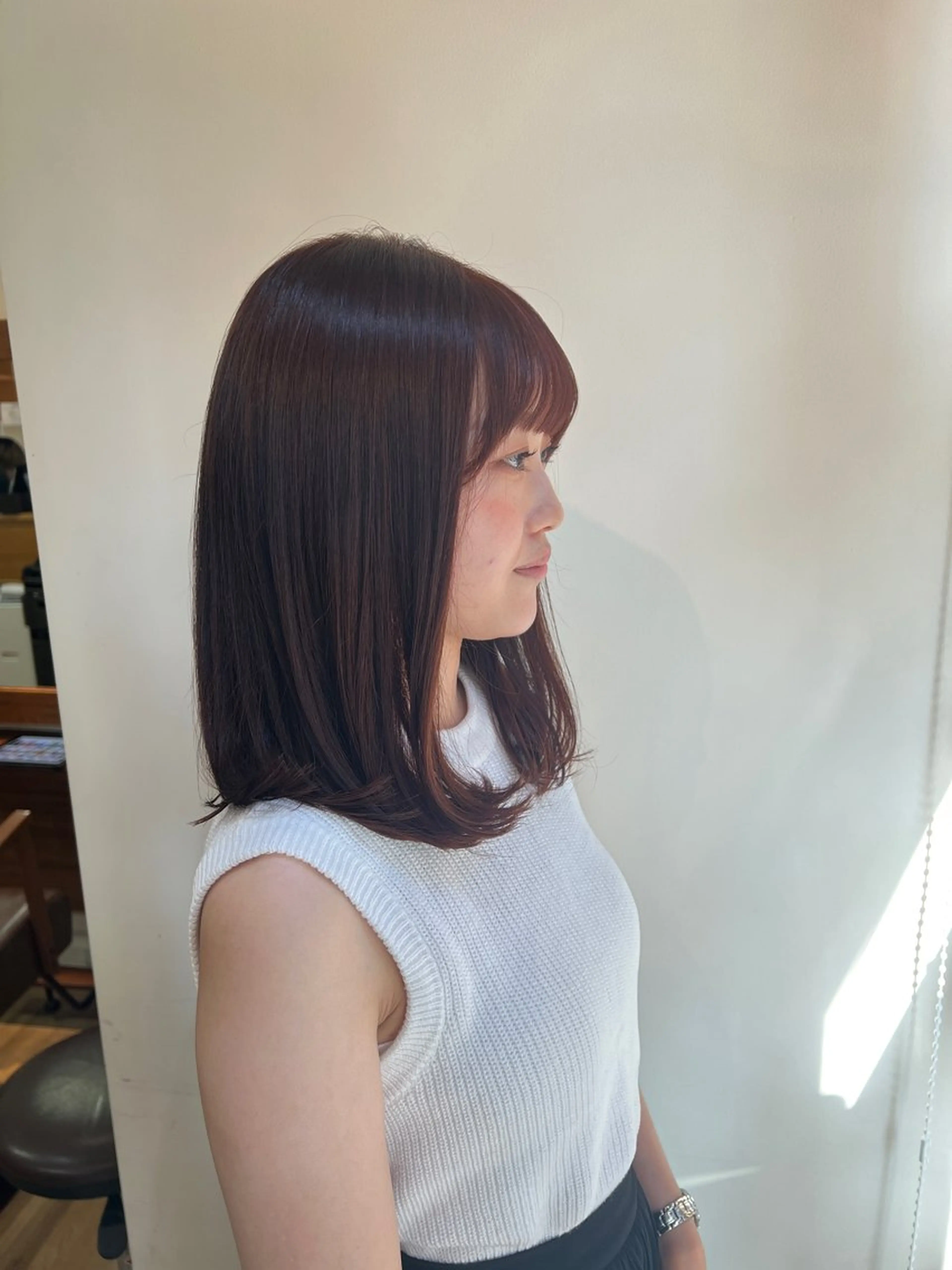 セミロング カラー miku 三ノ輪のヘアスタイル