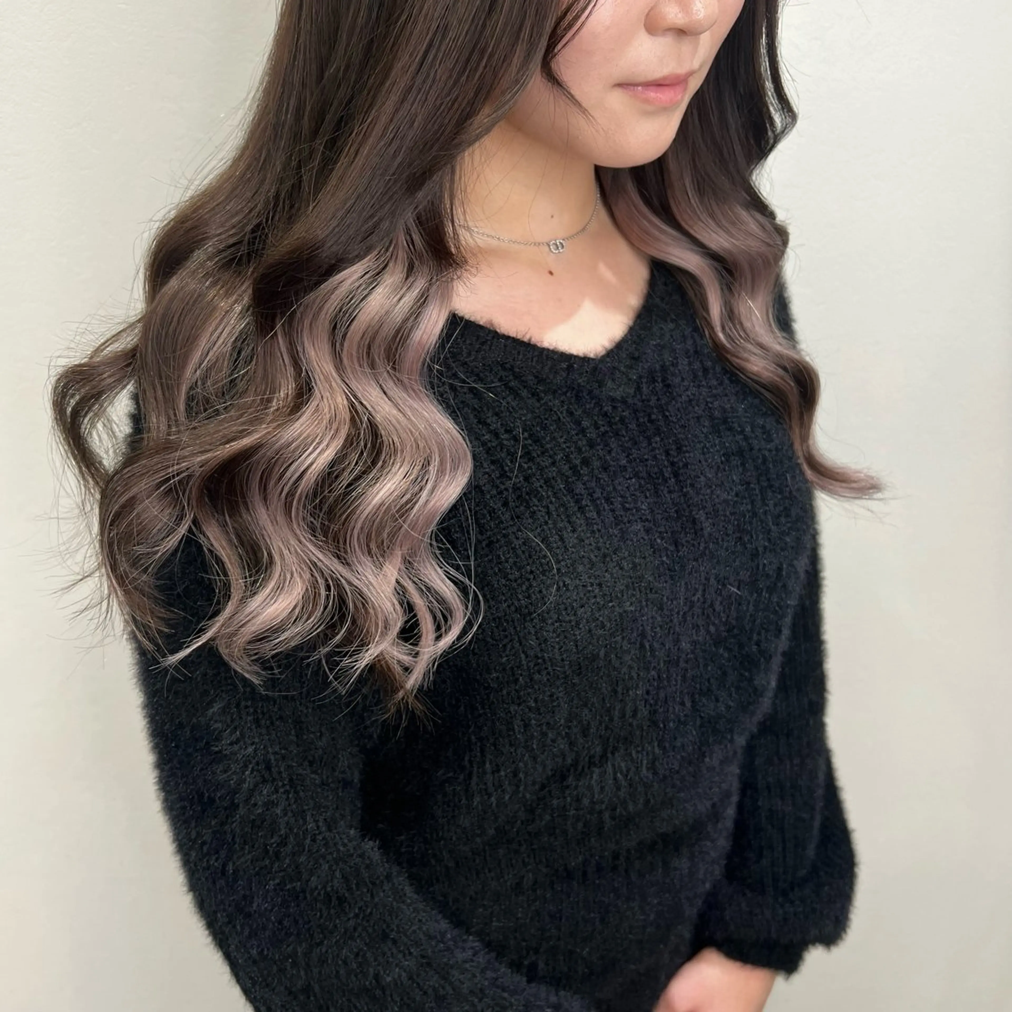 ロング カラー シールエクステ ブラウンカラー ダークブラウン インナーカラー ピンクカラー ショート/ウルフ カットモデル募集のヘアスタイル