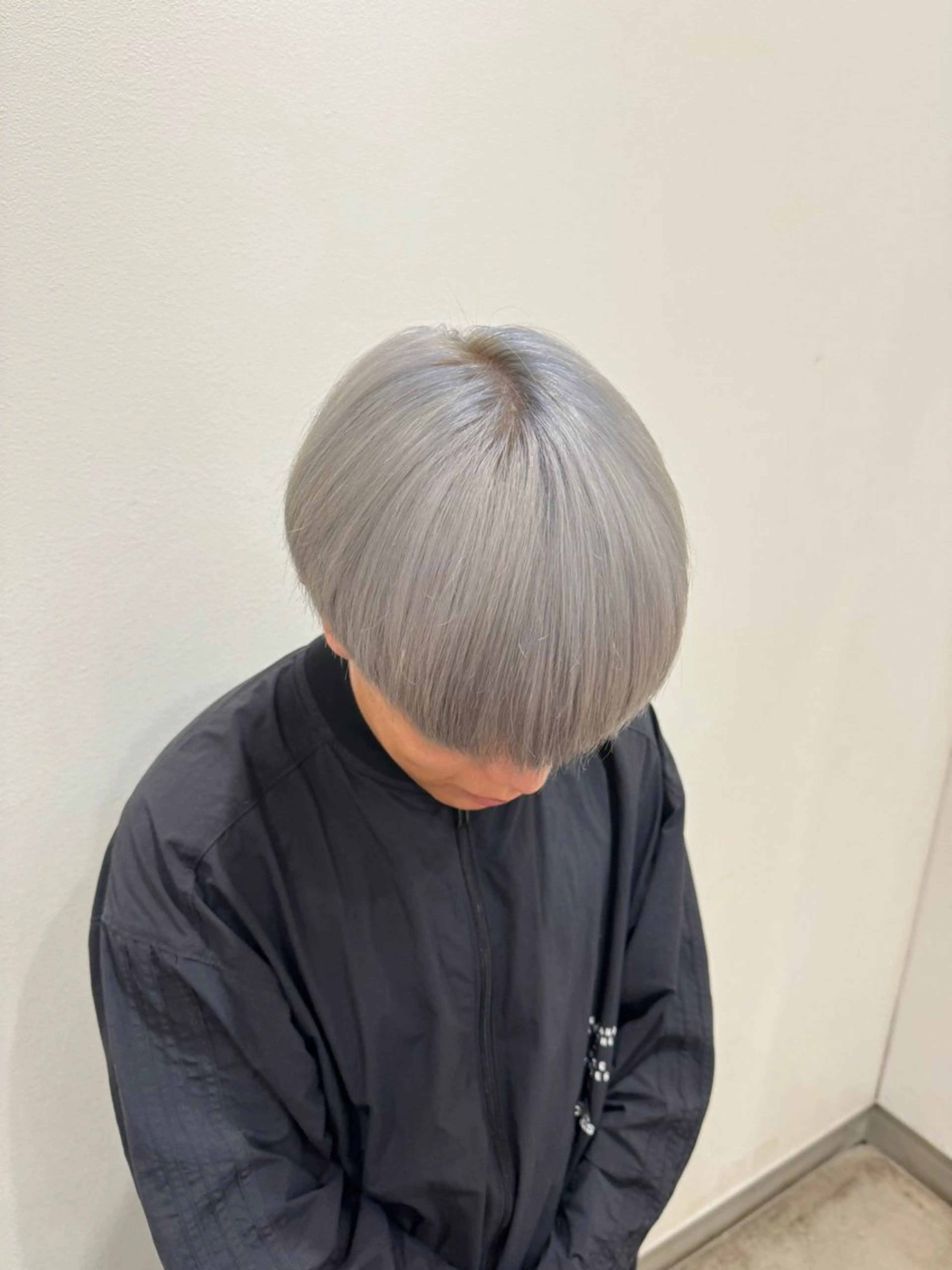 カラー メンズ メンズブリーチ ブリーチ ヘアカラー トリートメント 堀越 美羽のヘアスタイル