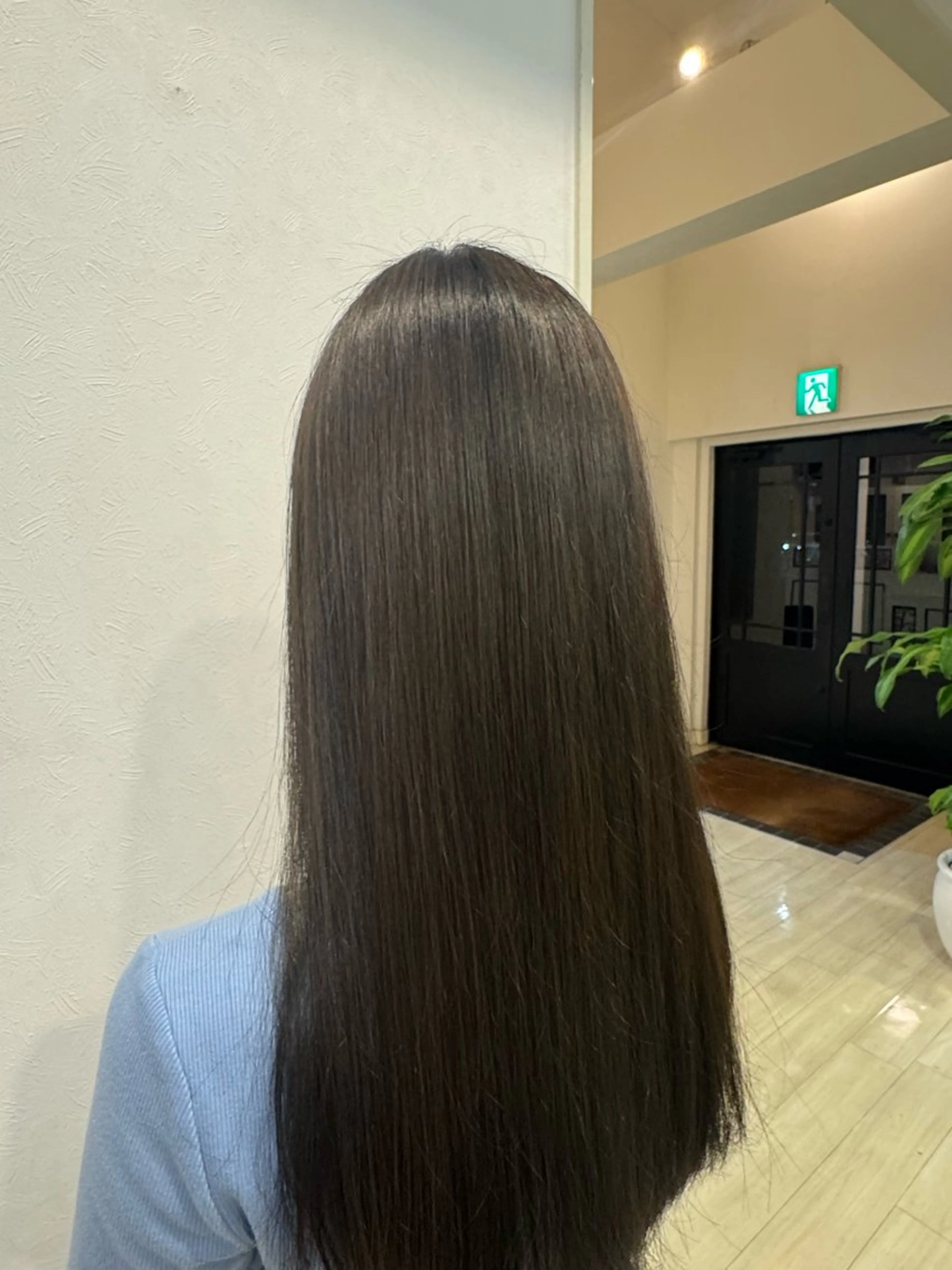 ロング カラー すずき あやねのヘアスタイル
