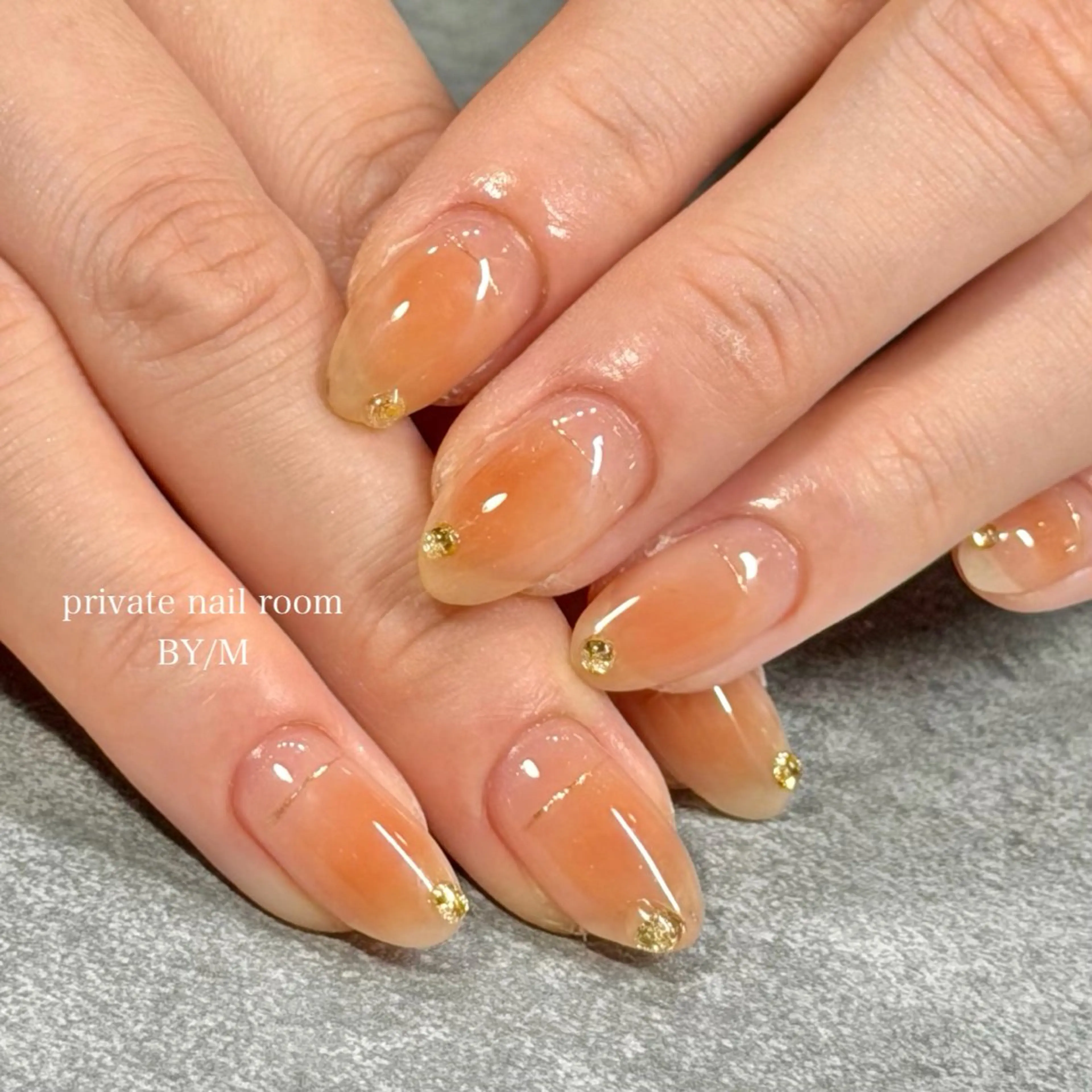 ネイル 持ち込み ニュアンスネイル シンプルネイル BY / Mのネイルデザイン