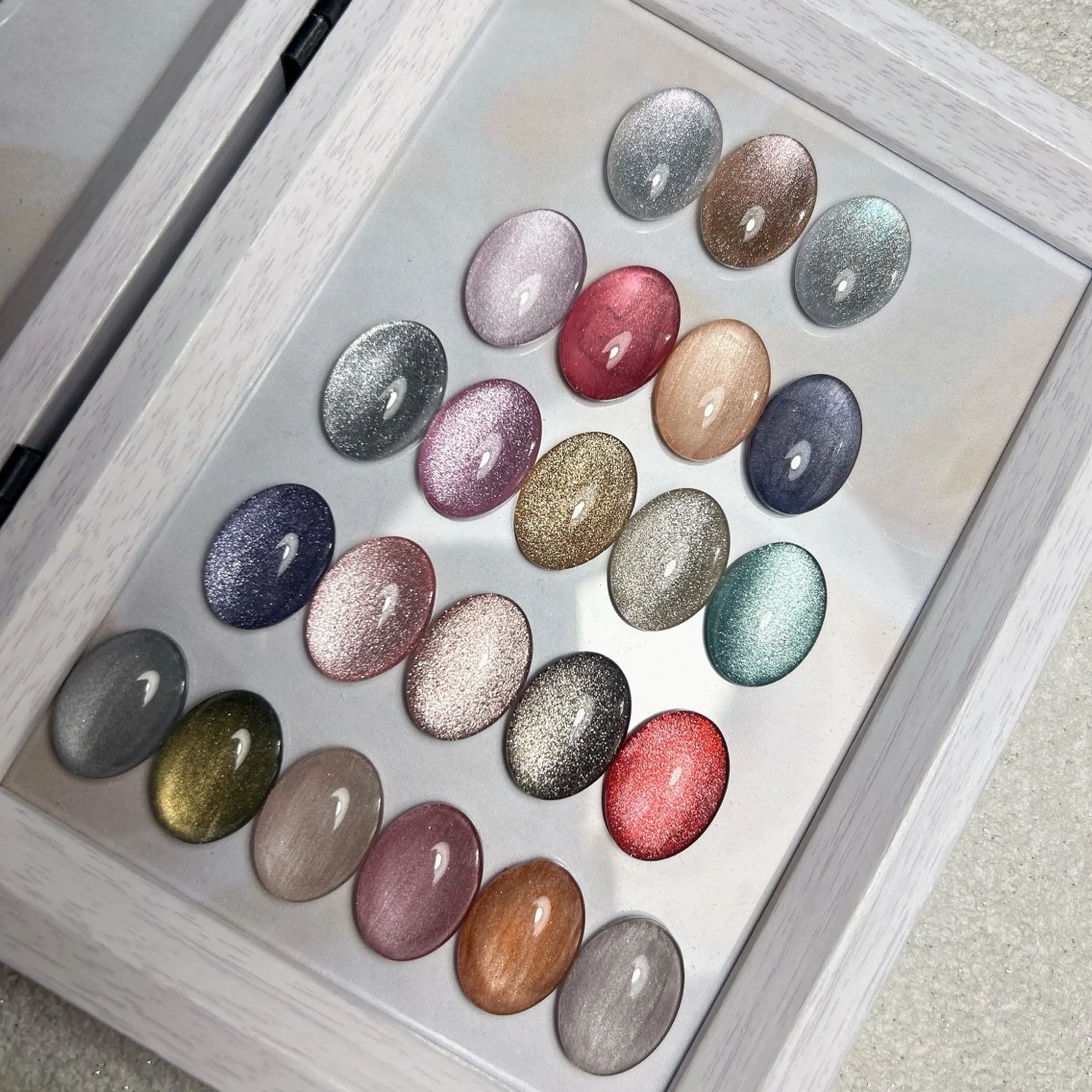 【ハンド】マグネットネイルorフラッシュネイルの写真