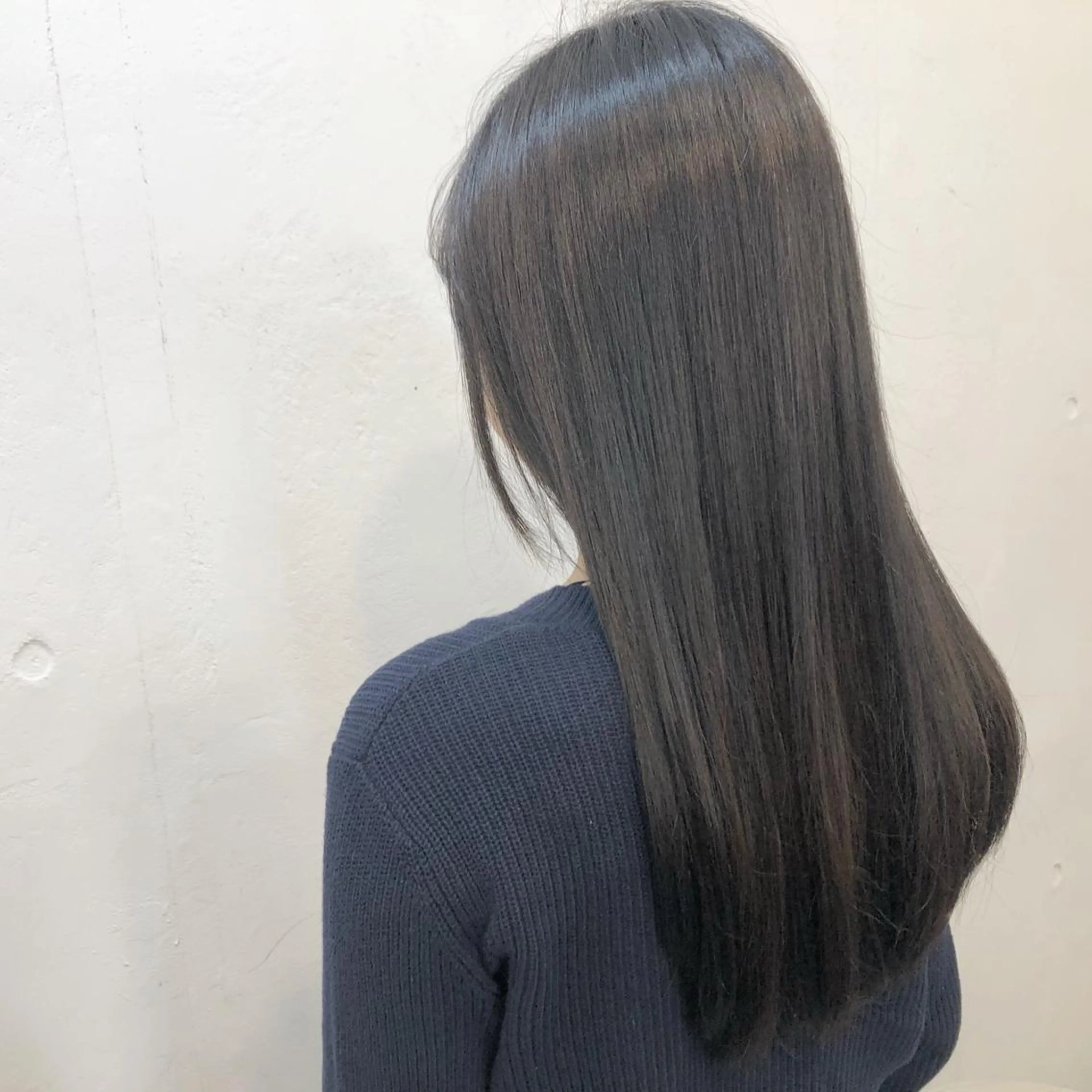 🌿🦔🌀ボリュームダウンしたい、少しのうねりを直したい方必見！大人気トリートメントストレート☺️🌿の写真