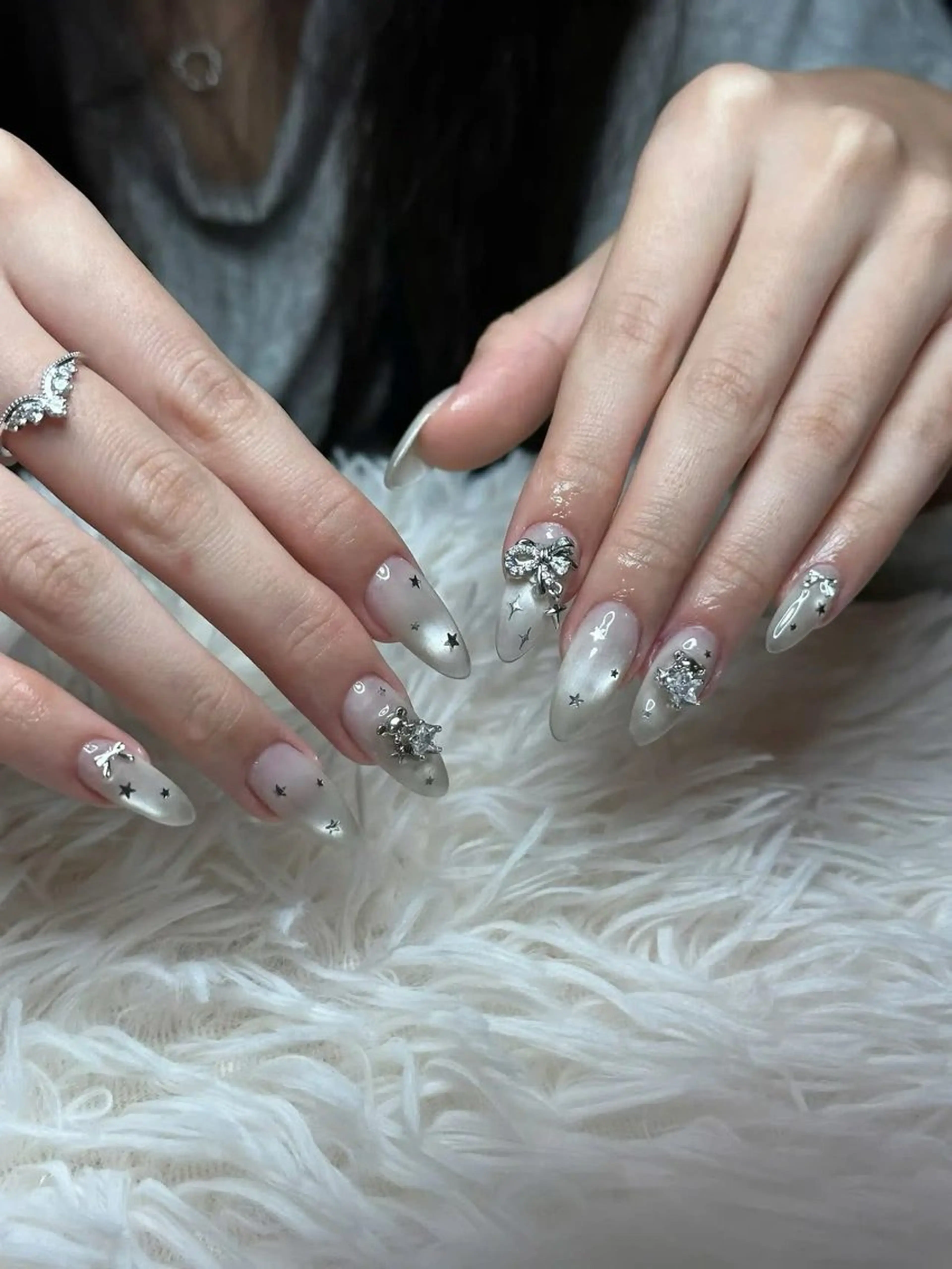 ネイル オーロラネイル ブルー チークネイル 長さ出し フットネイル ハンドネイル JIN 168 新大久保のネイルデザイン