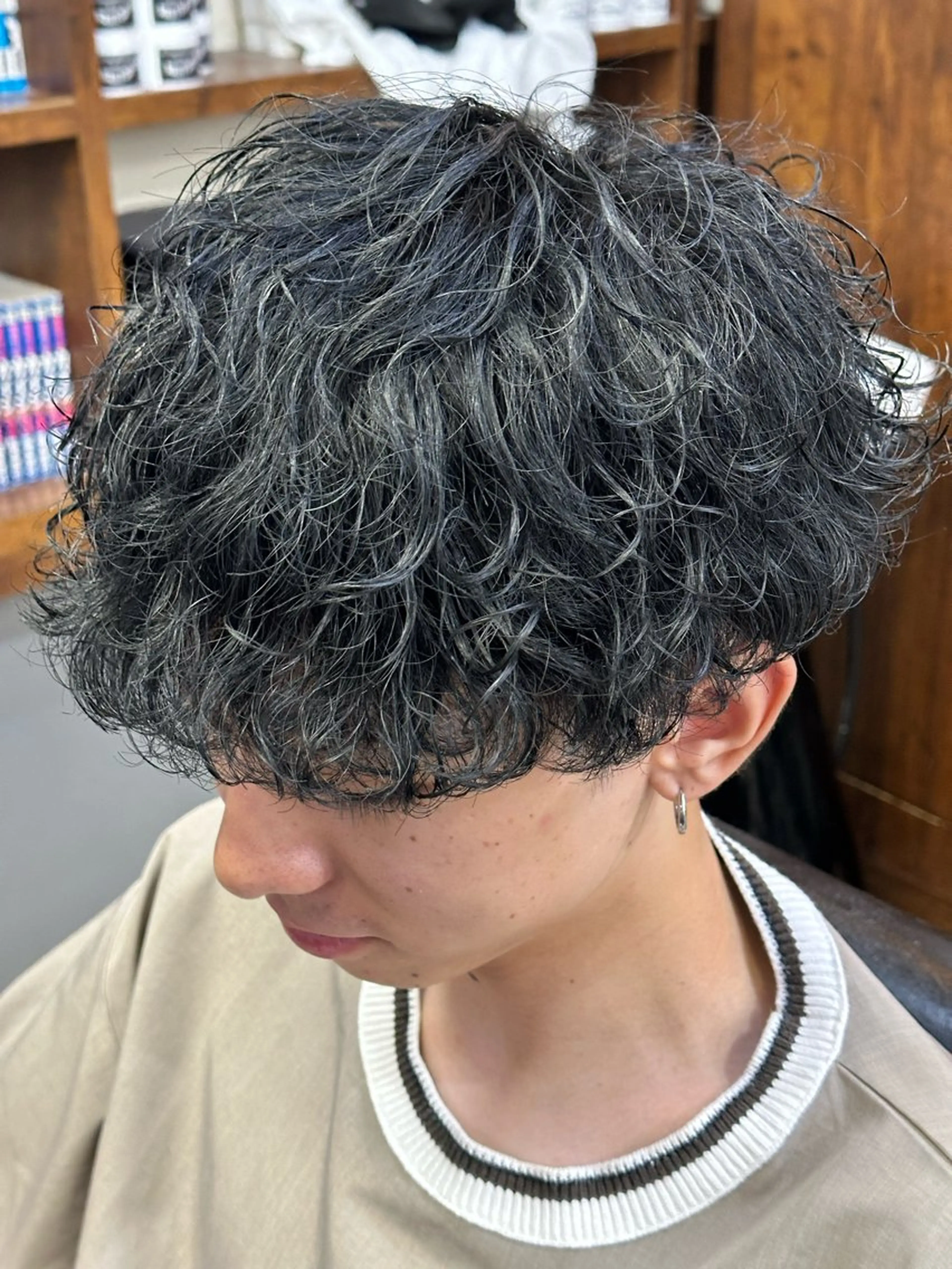 ミディアム パーマ メンズ ミディアムパーマ メンズパーマ シャドーパーマ カット パーマ 江島 浩紀のヘアスタイル