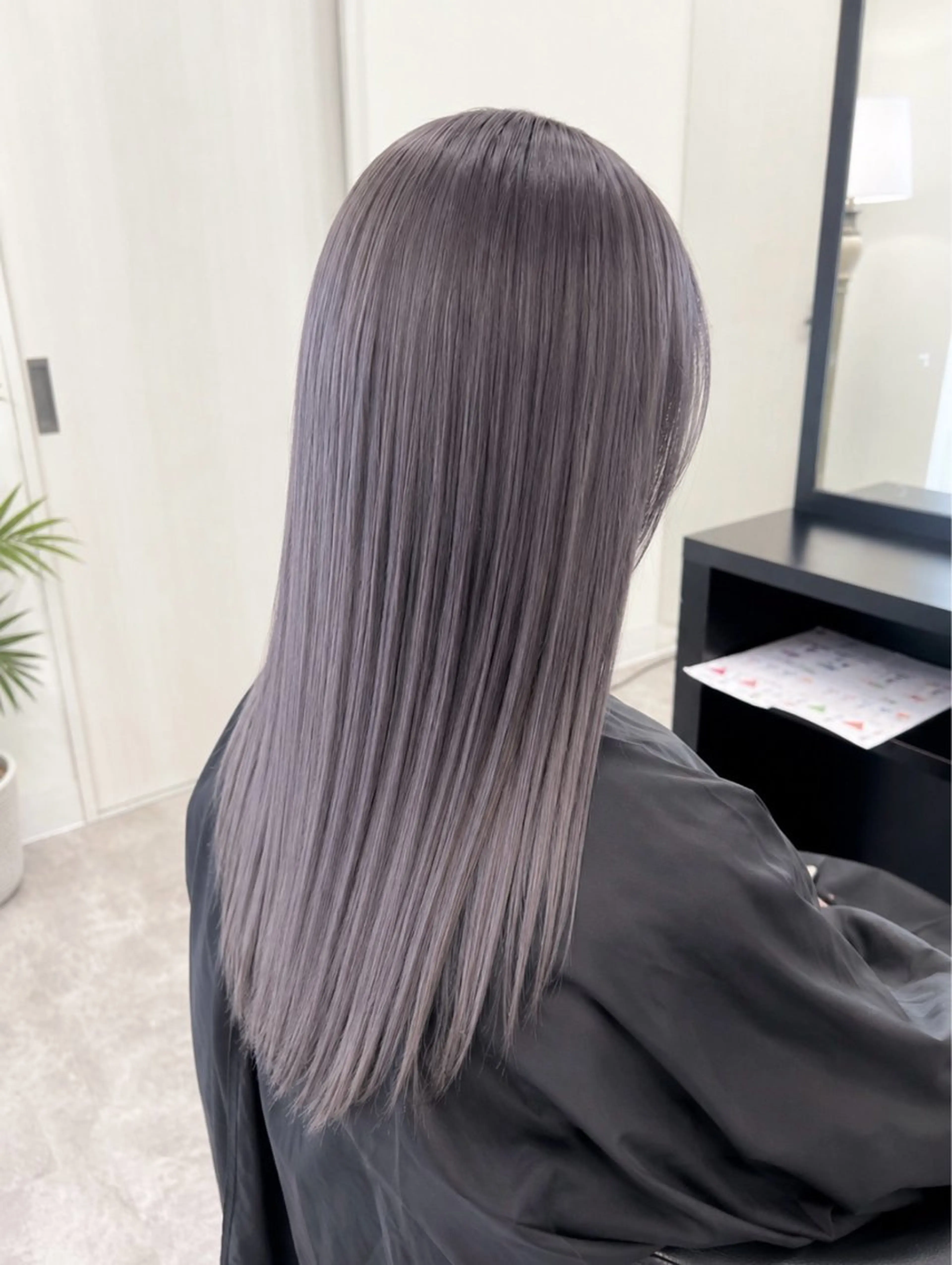 ロング カラー グレージュ ヘアカラー C'LD Hair トモヤのヘアスタイル