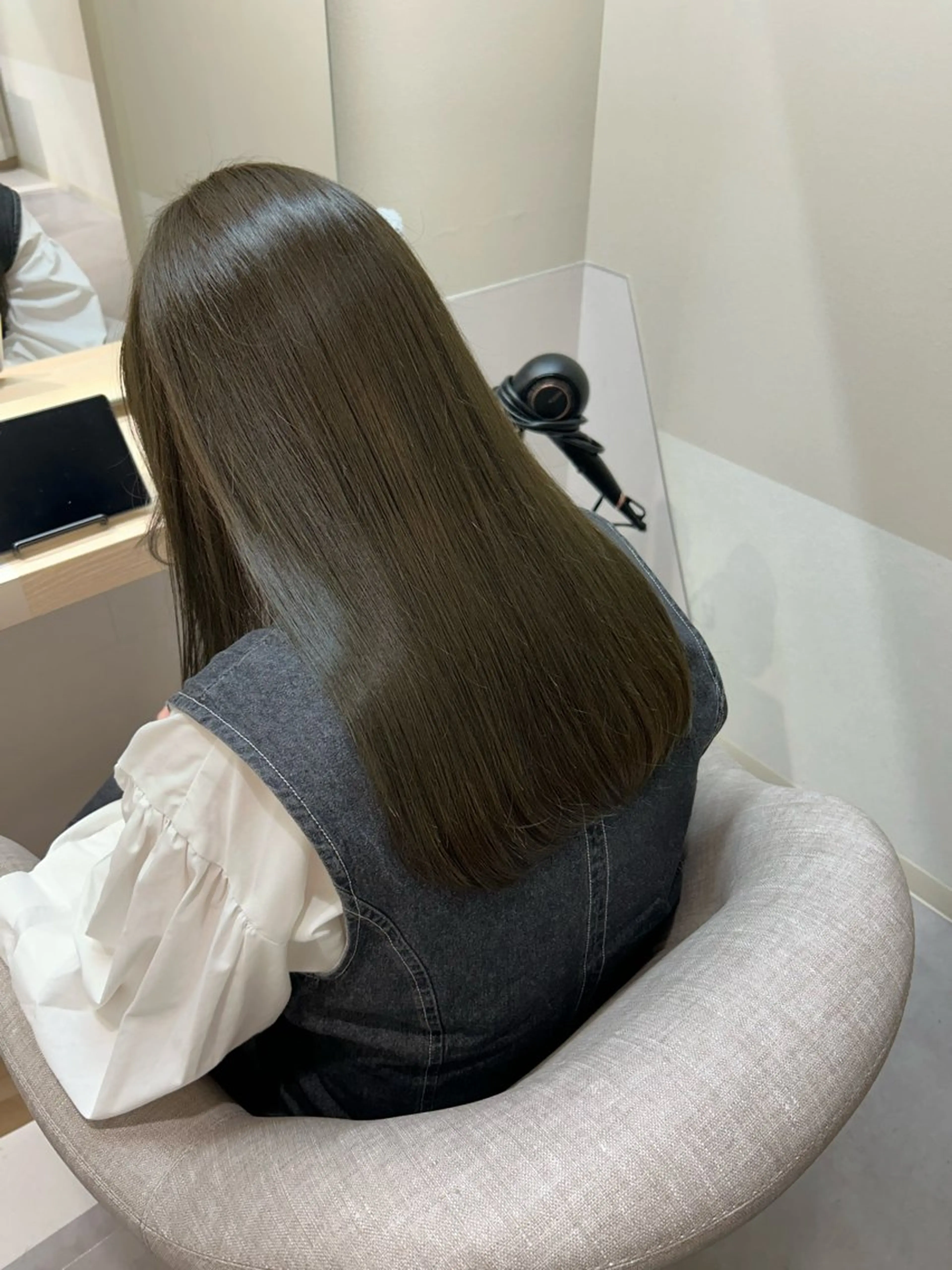 ロング サカグチユキナ 【tocca】のヘアスタイル