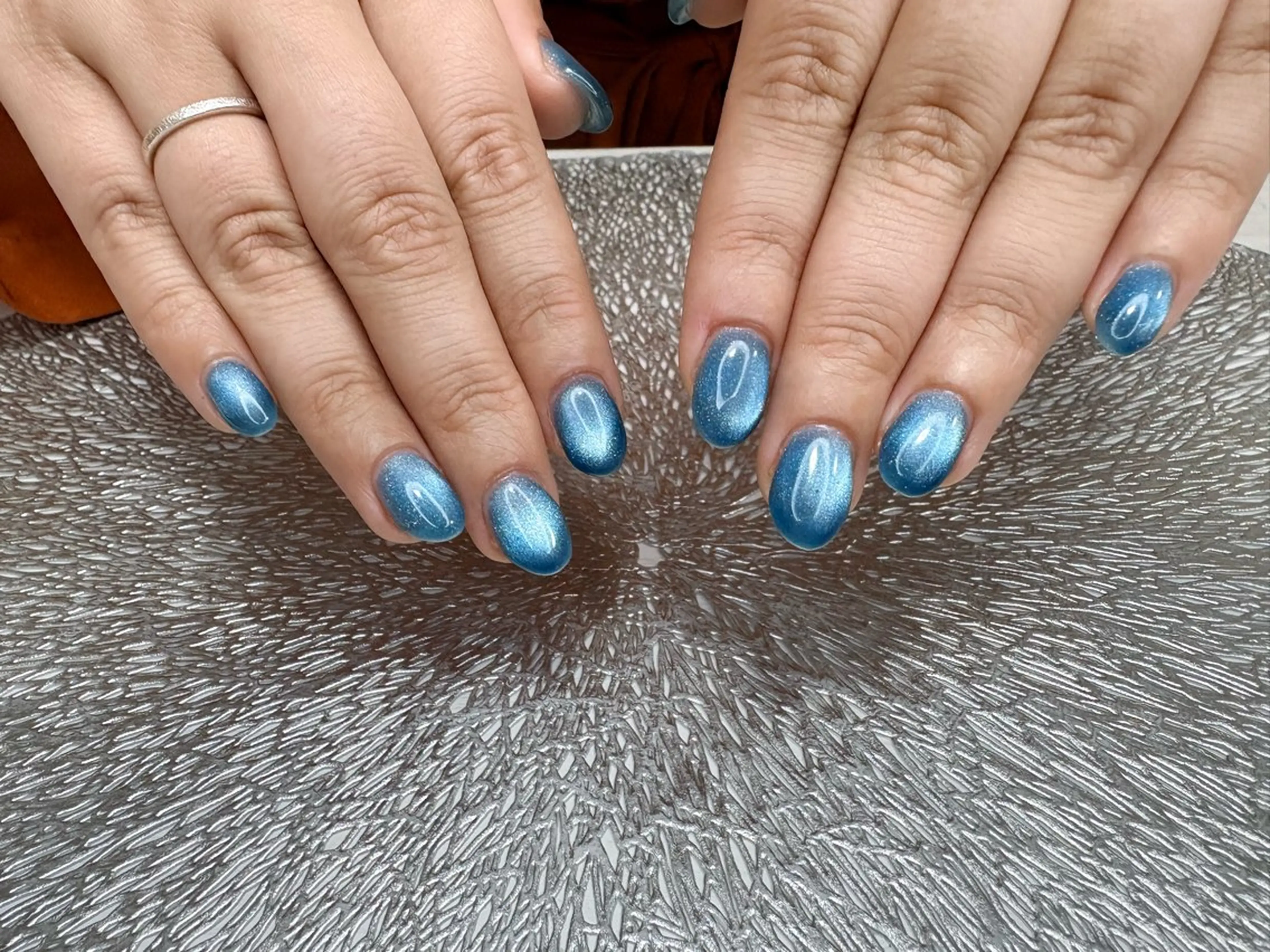 ネイル フットネイル ジェルネイル ラメ(グリッター) マグネットネイル 持ち込み ハンドネイル ハンドケア ♡Bivi♡自爪に 優しいネイルサロンのネイルデザイン