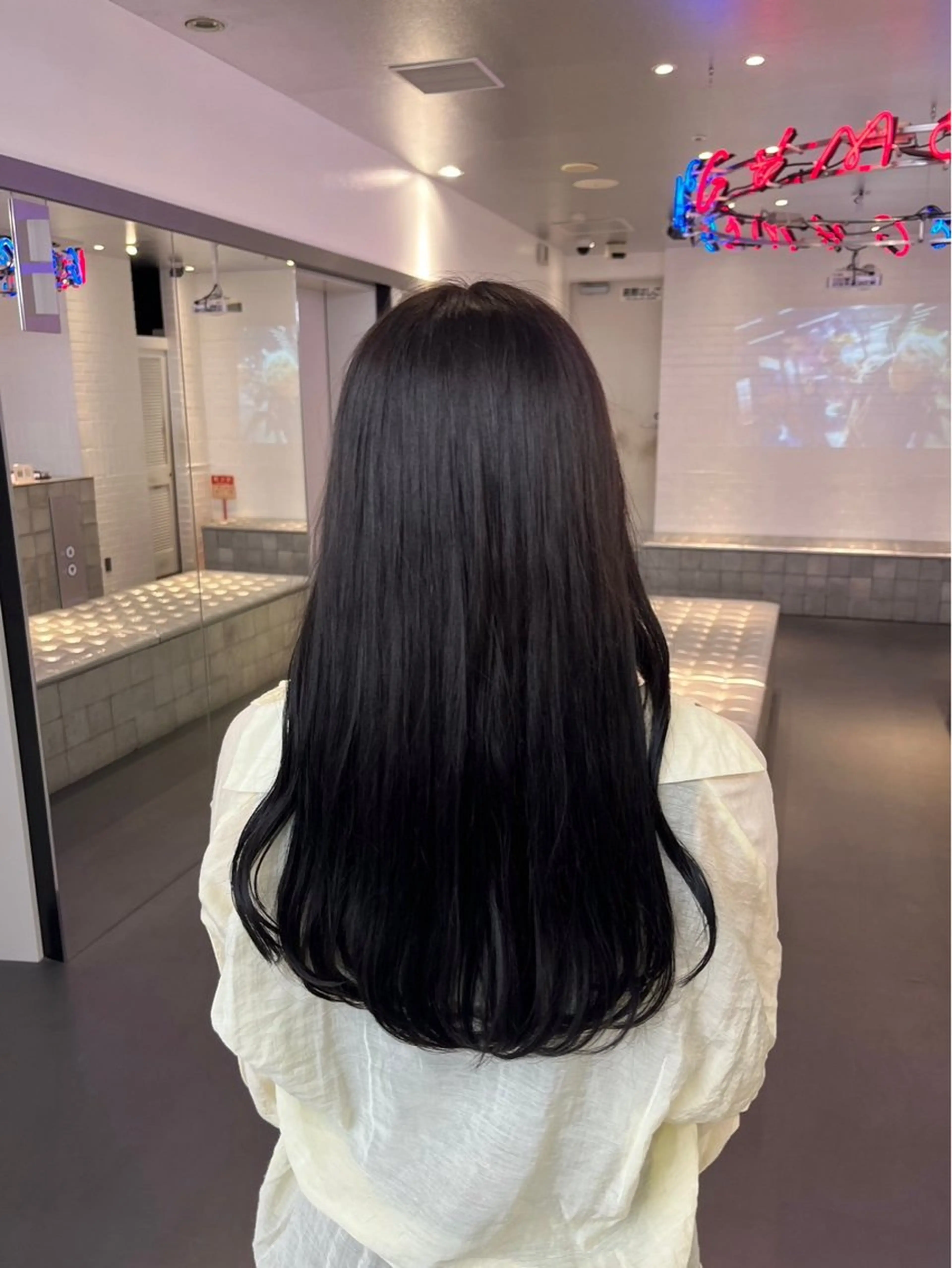 ロング カラー 透明感カラー ヘアカラー トリートメント 愛莉/ラベンダー/ ベージュ/ブラウンのヘアスタイル