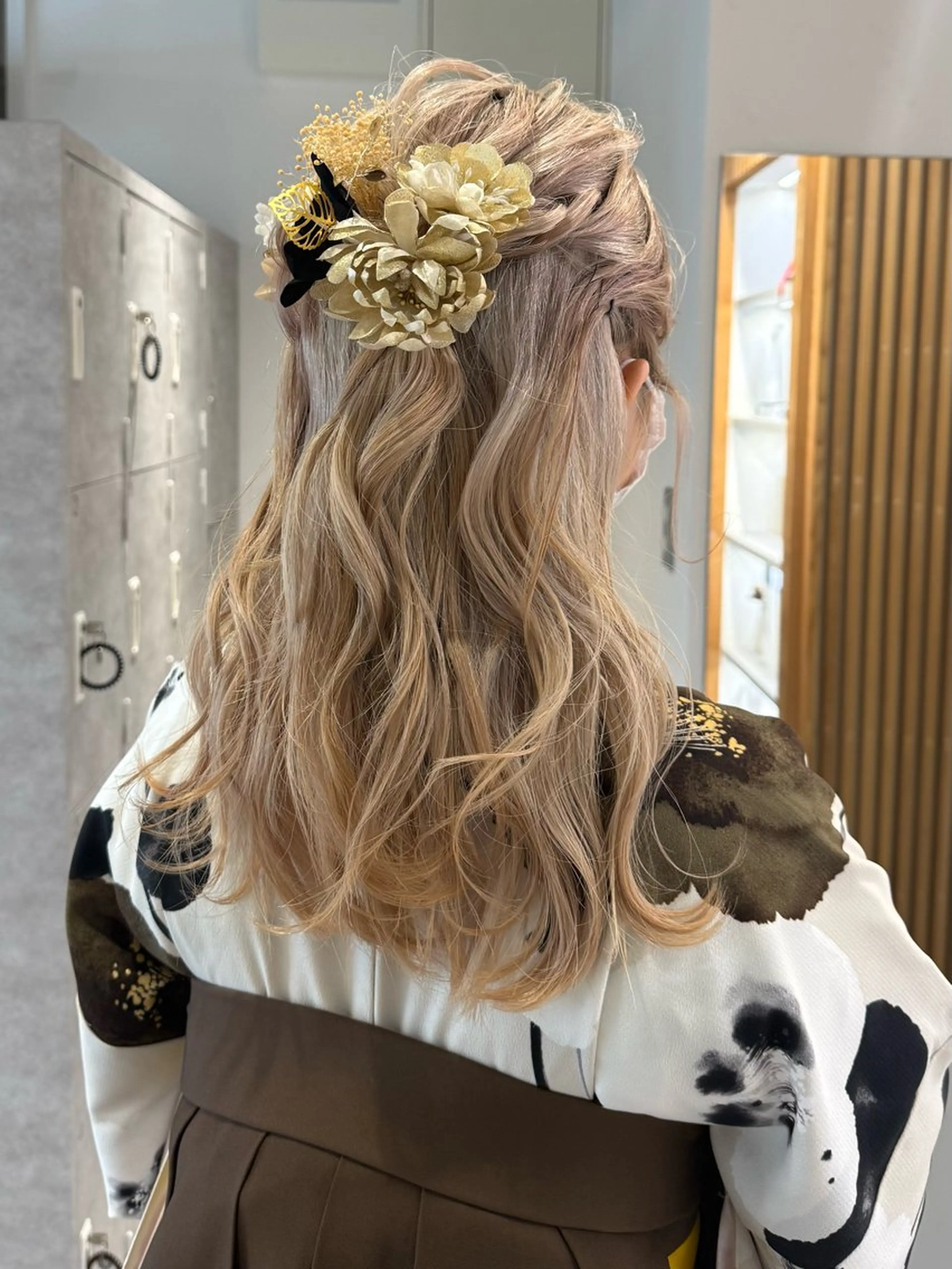 セミロング 🍓mito/ ブリーチ/カラー🍓のヘアスタイル