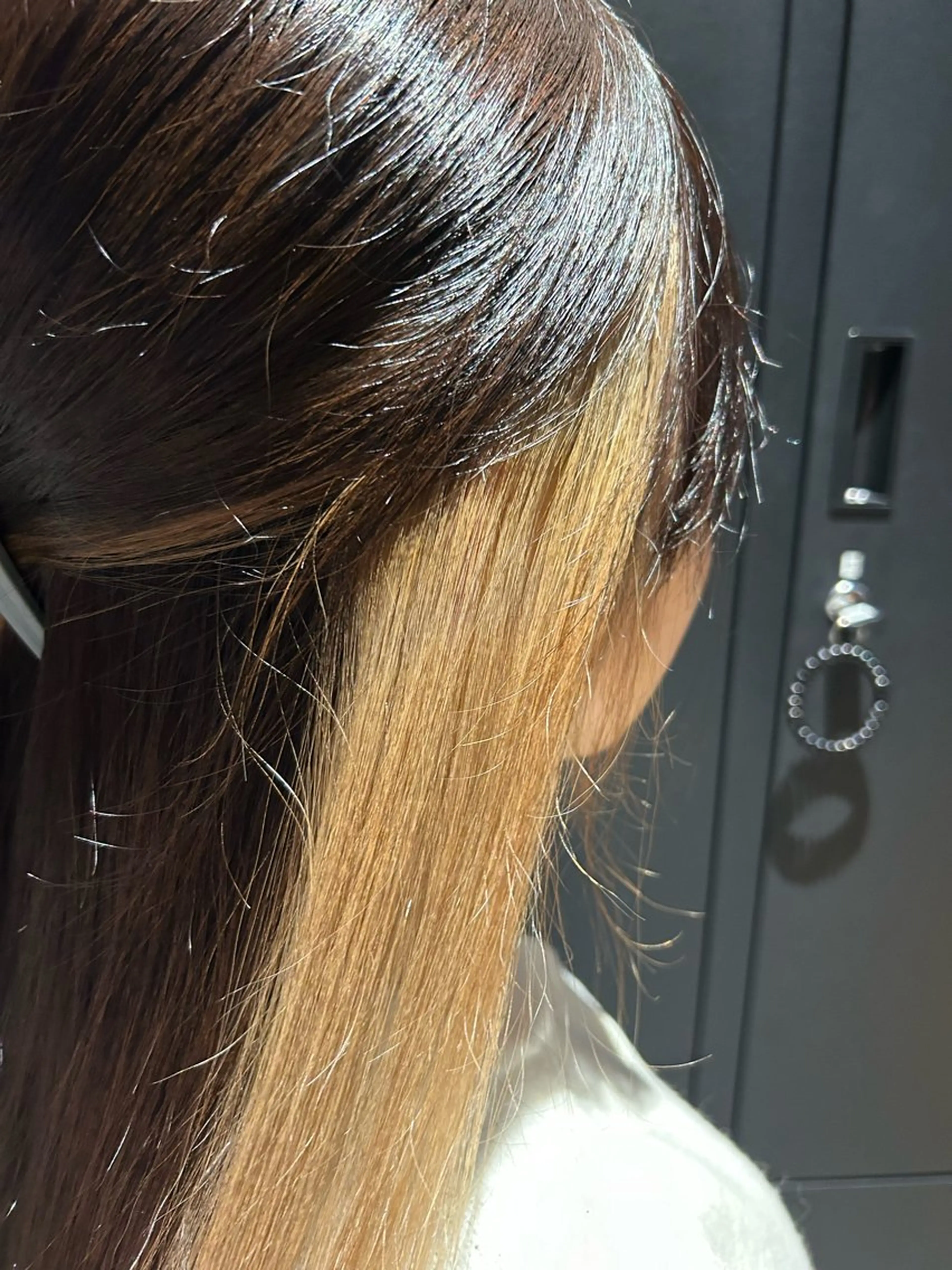 セミロング カラー ベージュカラー インナーカラー 🌊インナーカラー 🐬櫻井海星のヘアスタイル