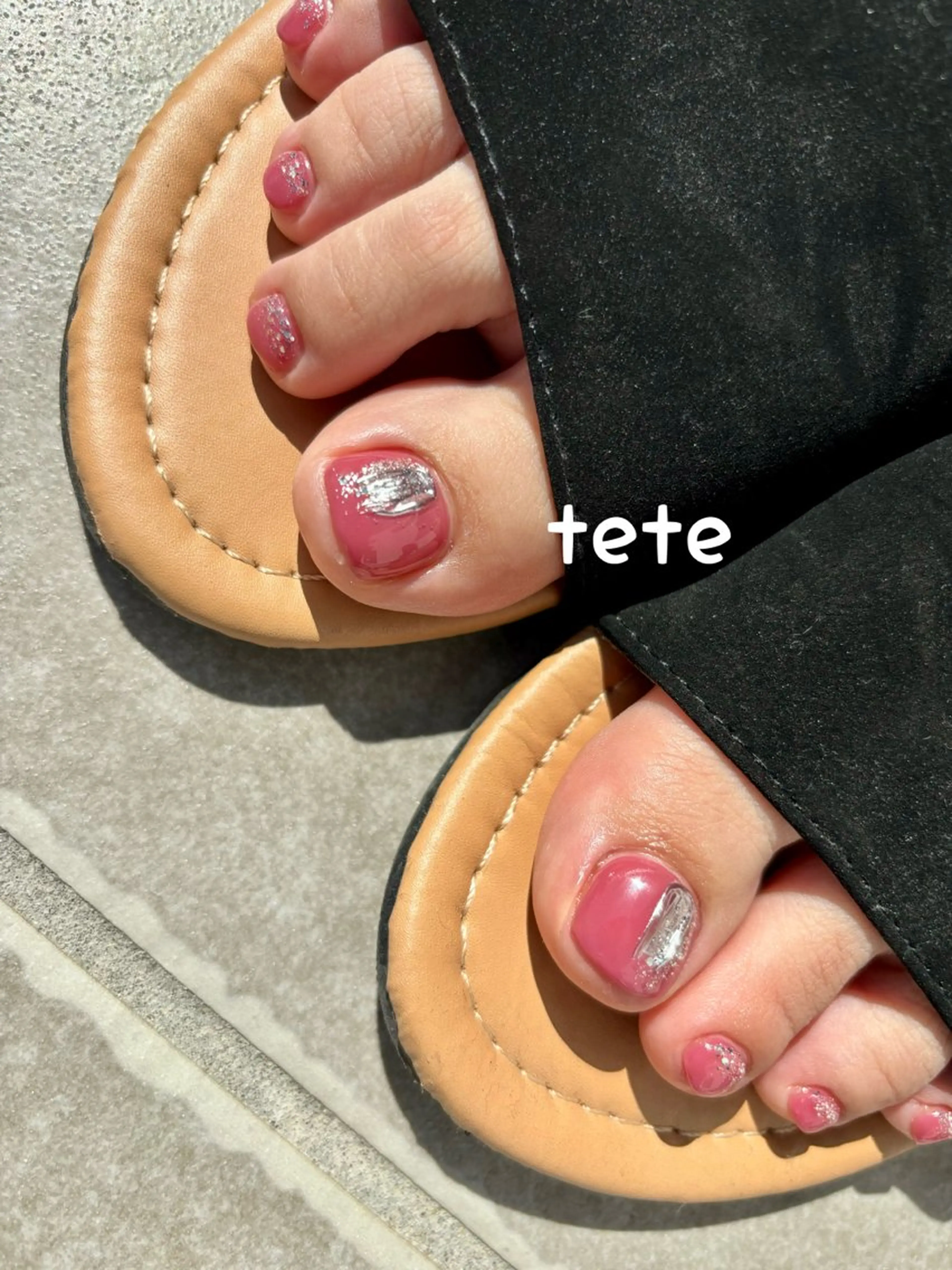 ネイル ミラーネイル 赤色 tete __のネイルデザイン