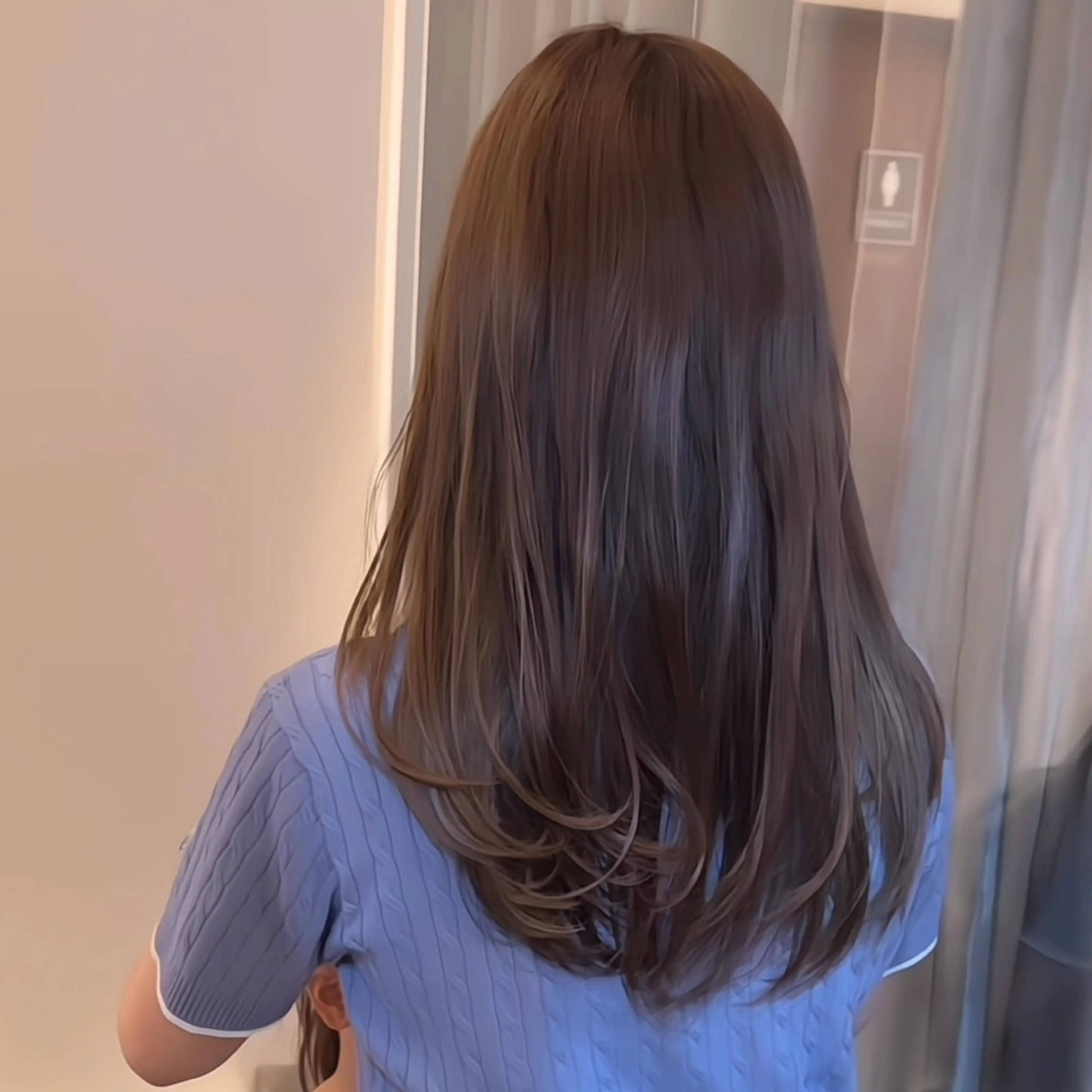 ロング カラー アッシュ アッシュグレー アッシュグレージュ ベージュカラー ブリーチ カット ヘアカラー BIGOUDI  salon所属・《ブリーチなし》 ベージュ/あゆむのヘアスタイル