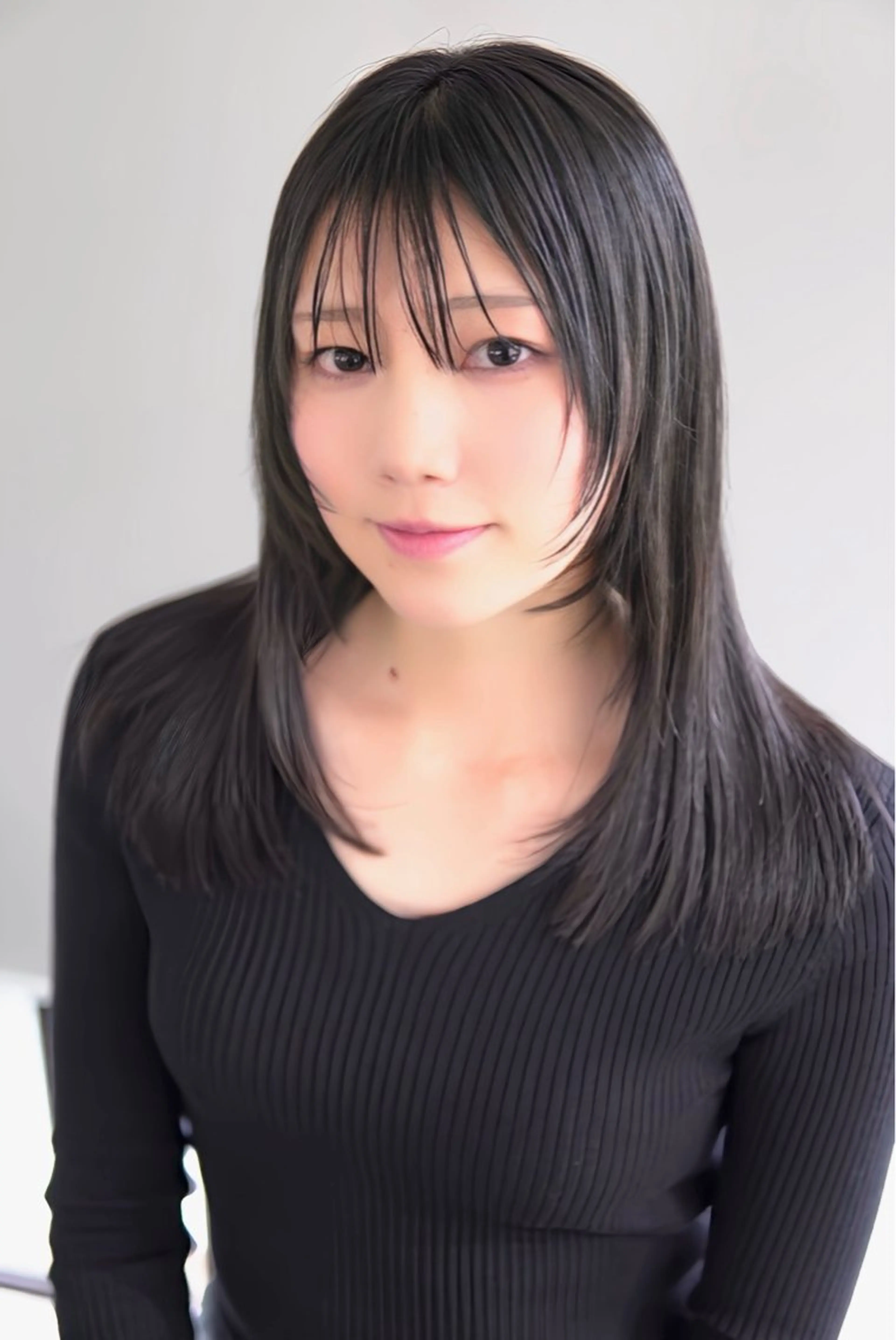 セミロング カット 縮毛矯正 トリートメント 髪質改善✨艶髪✨ レイヤーカット 田畑のヘアスタイル