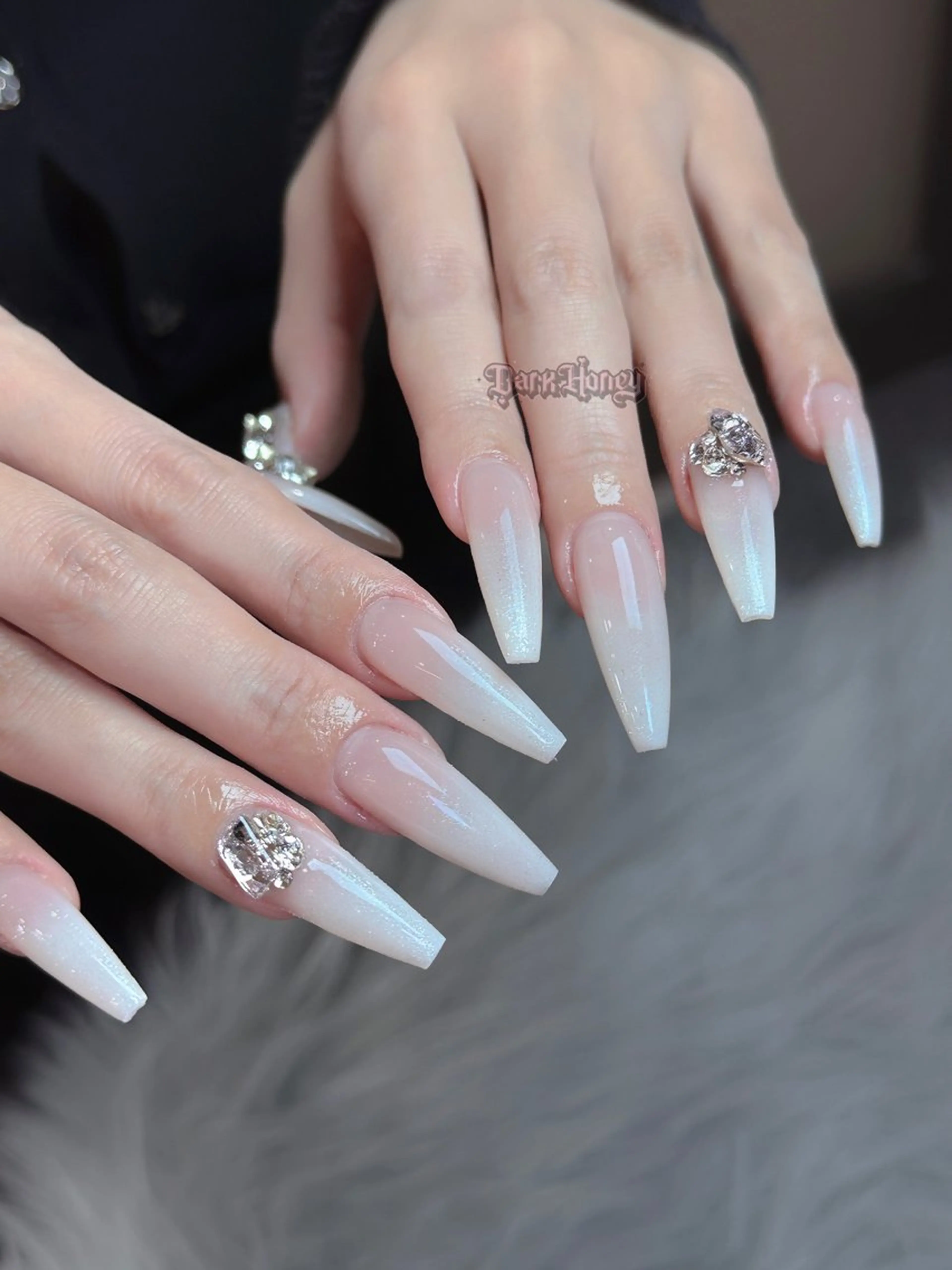 ネイル ハンドネイル Dark honey スカルプ専門原宿店のネイルデザイン