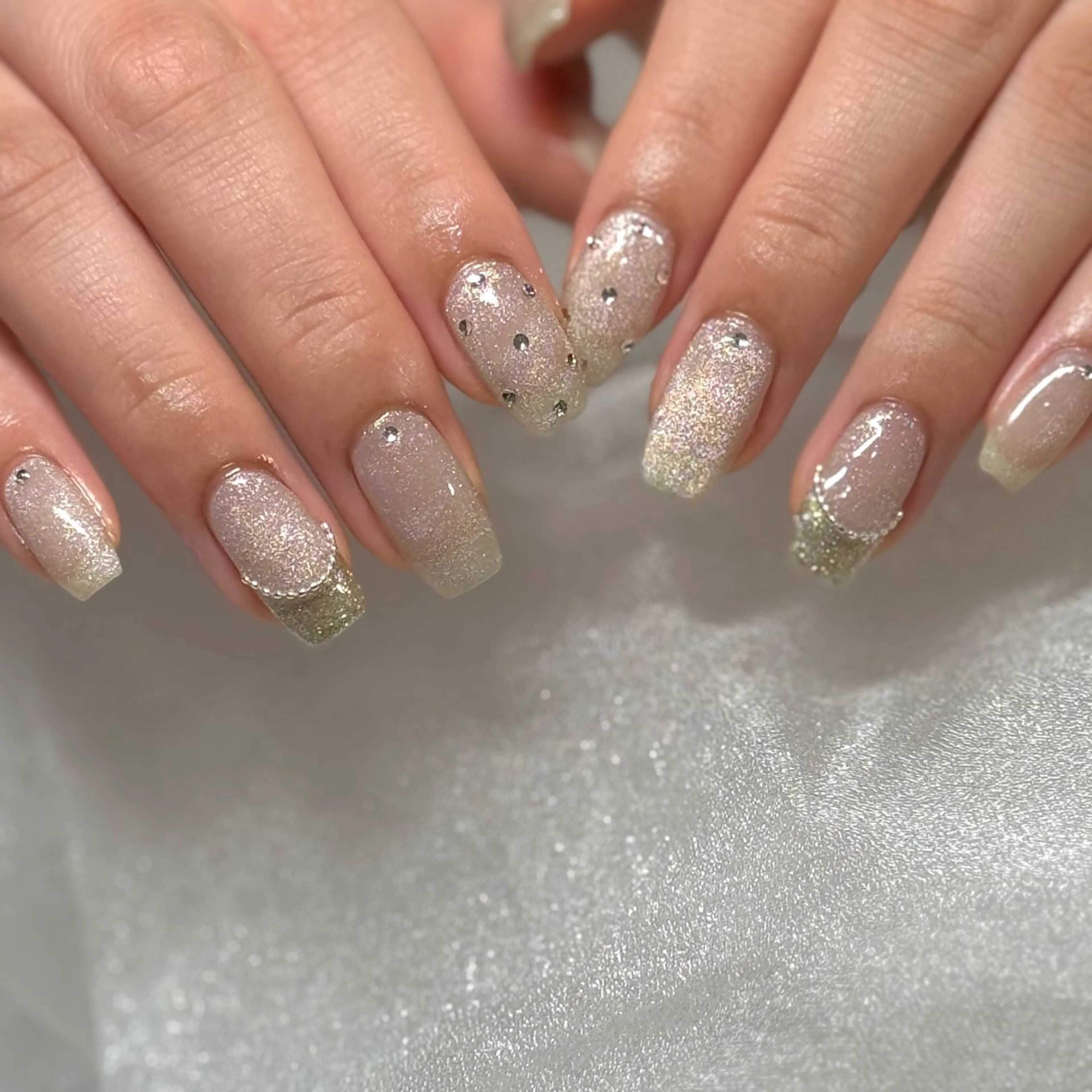 ネイル ハンドネイル chika .のネイルデザイン