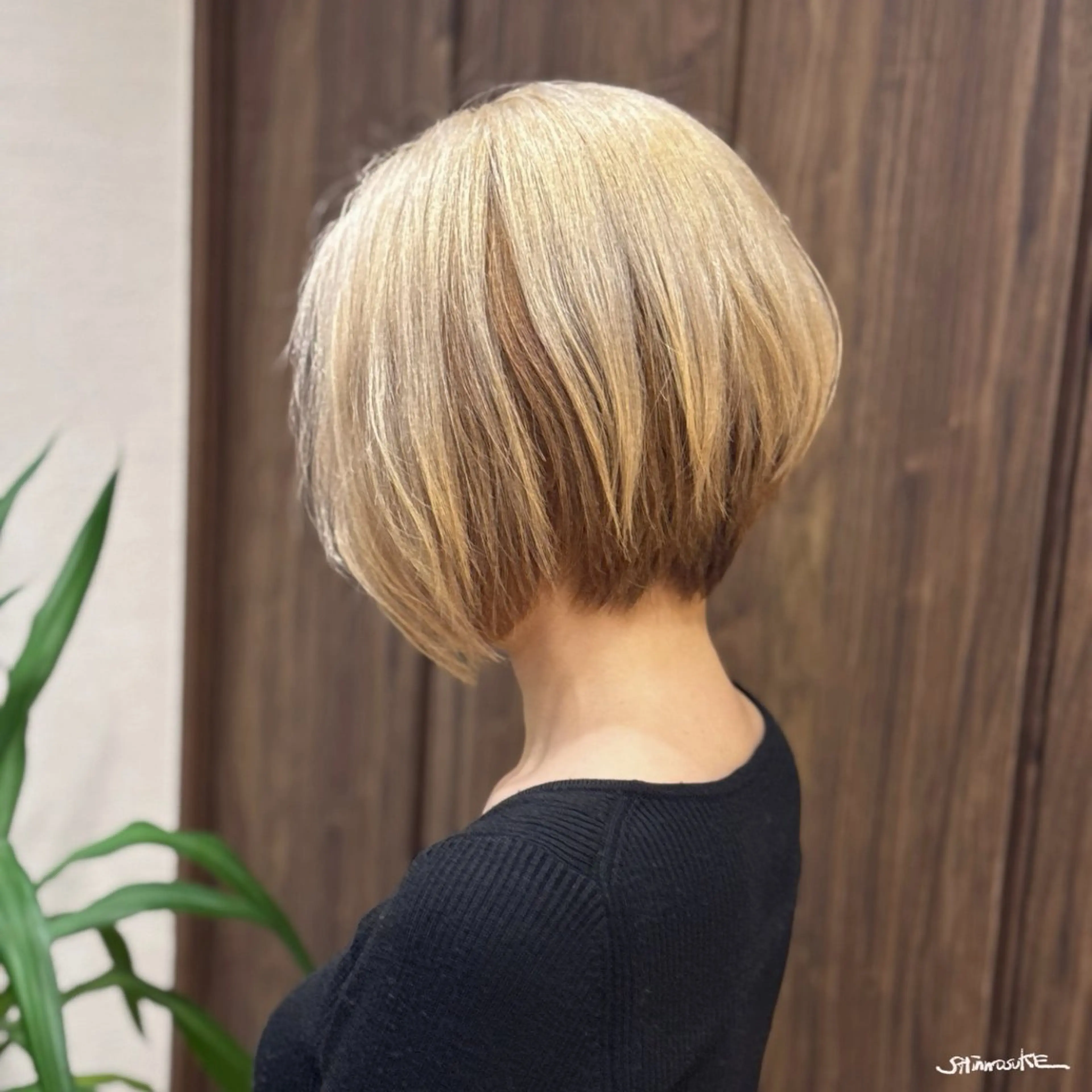 ショート カラー 前下がりボブ ボブ カット ヘアカラー トリートメント ヘアセット しんのすけ /モデルさん募集中のヘアスタイル