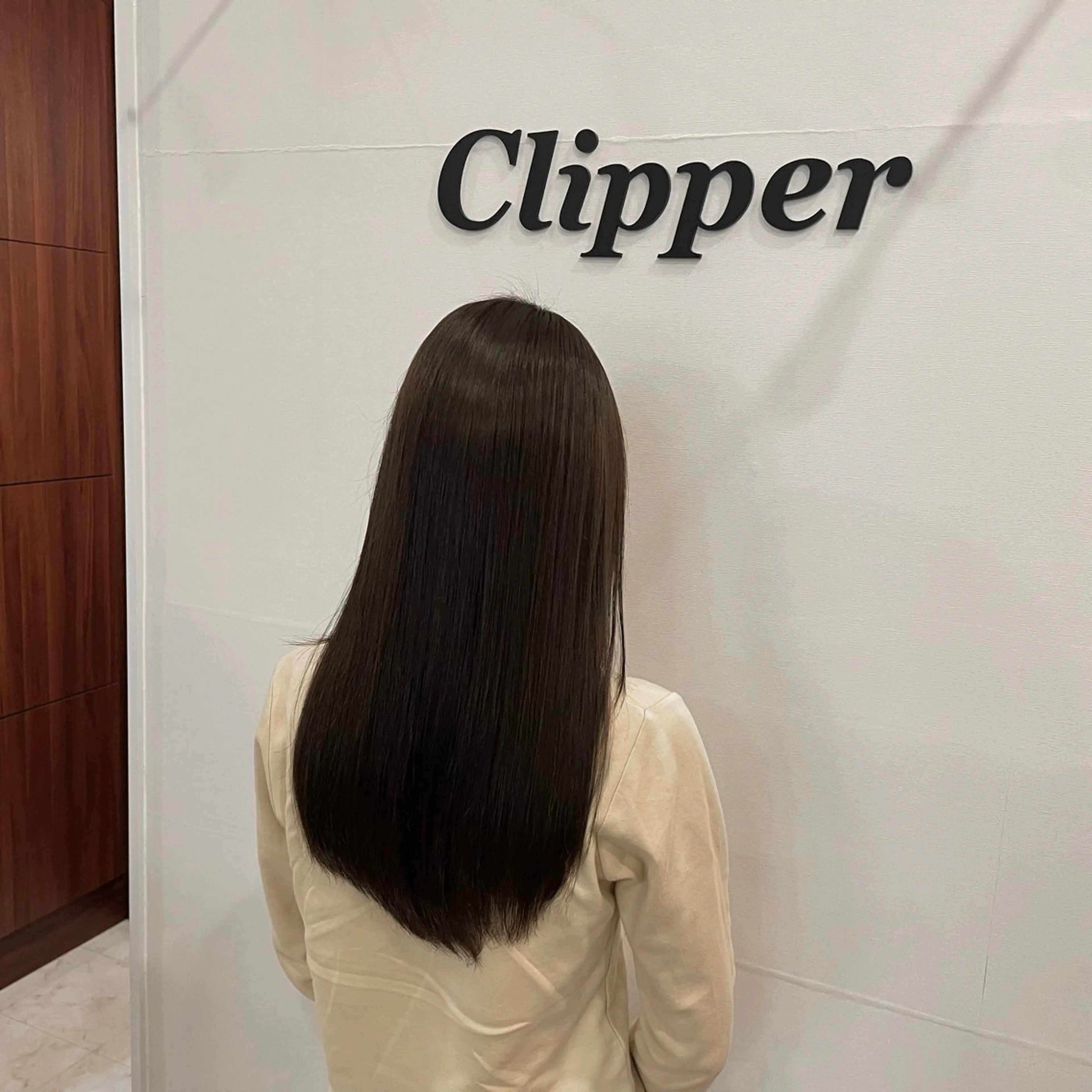 ロング スダ ユキナ 髪質改善水素カラーのヘアスタイル