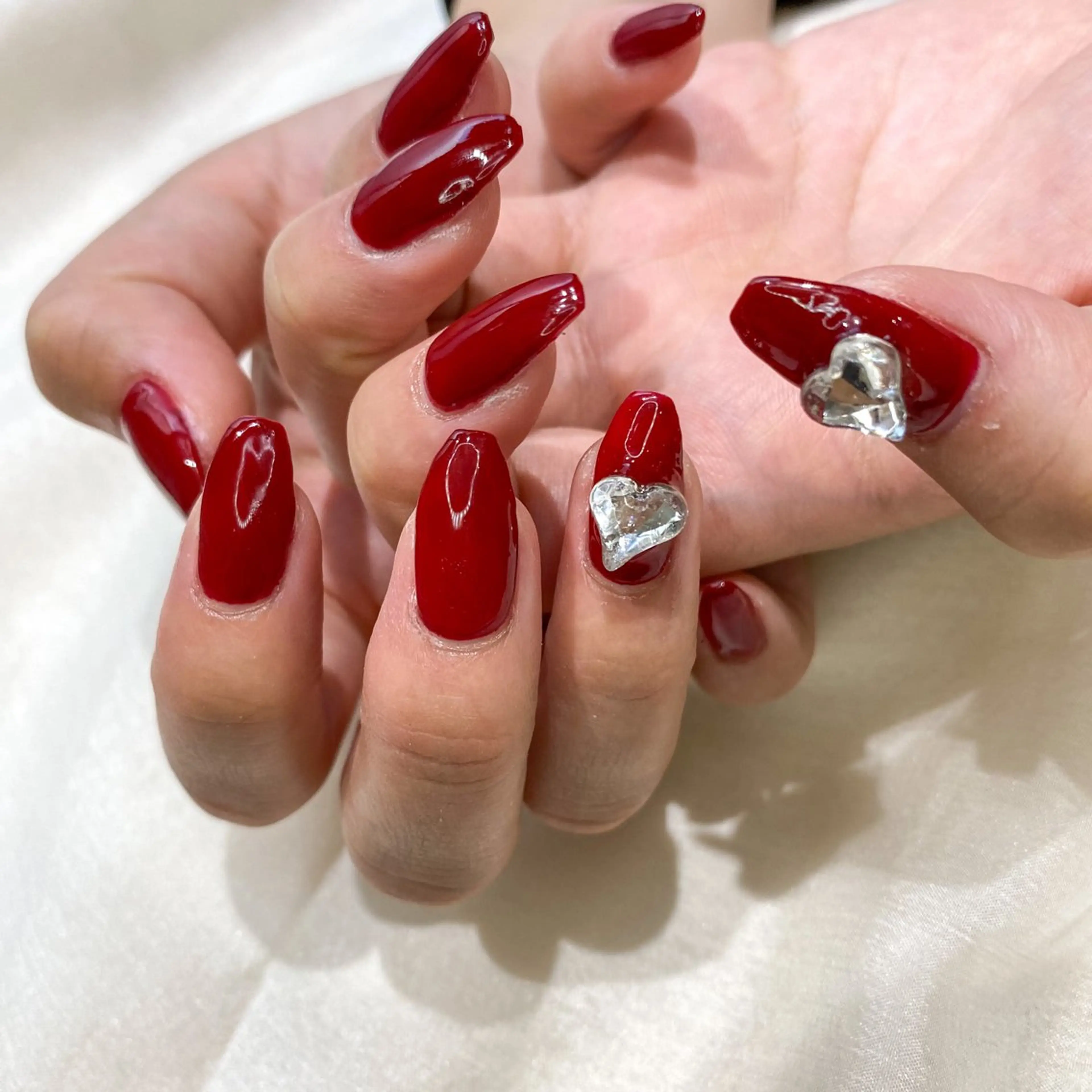 ネイル ハート ワンカラーネイル ネイル空間所属・muguet🎀 chikaのネイルデザイン