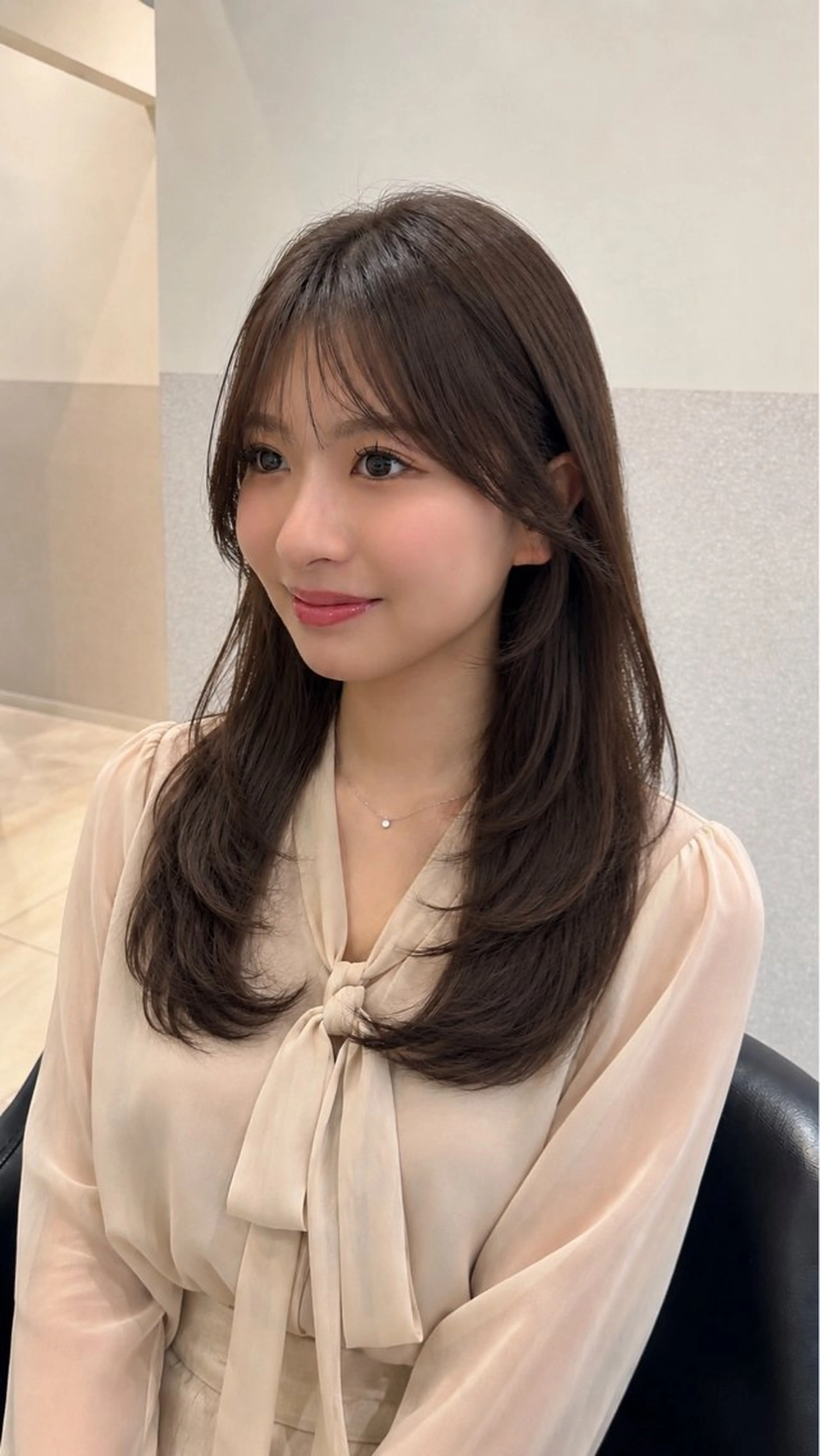 ロング カット ヘアカラー トリートメント 顔周りの垢抜けヘア 立山あいりのヘアスタイル