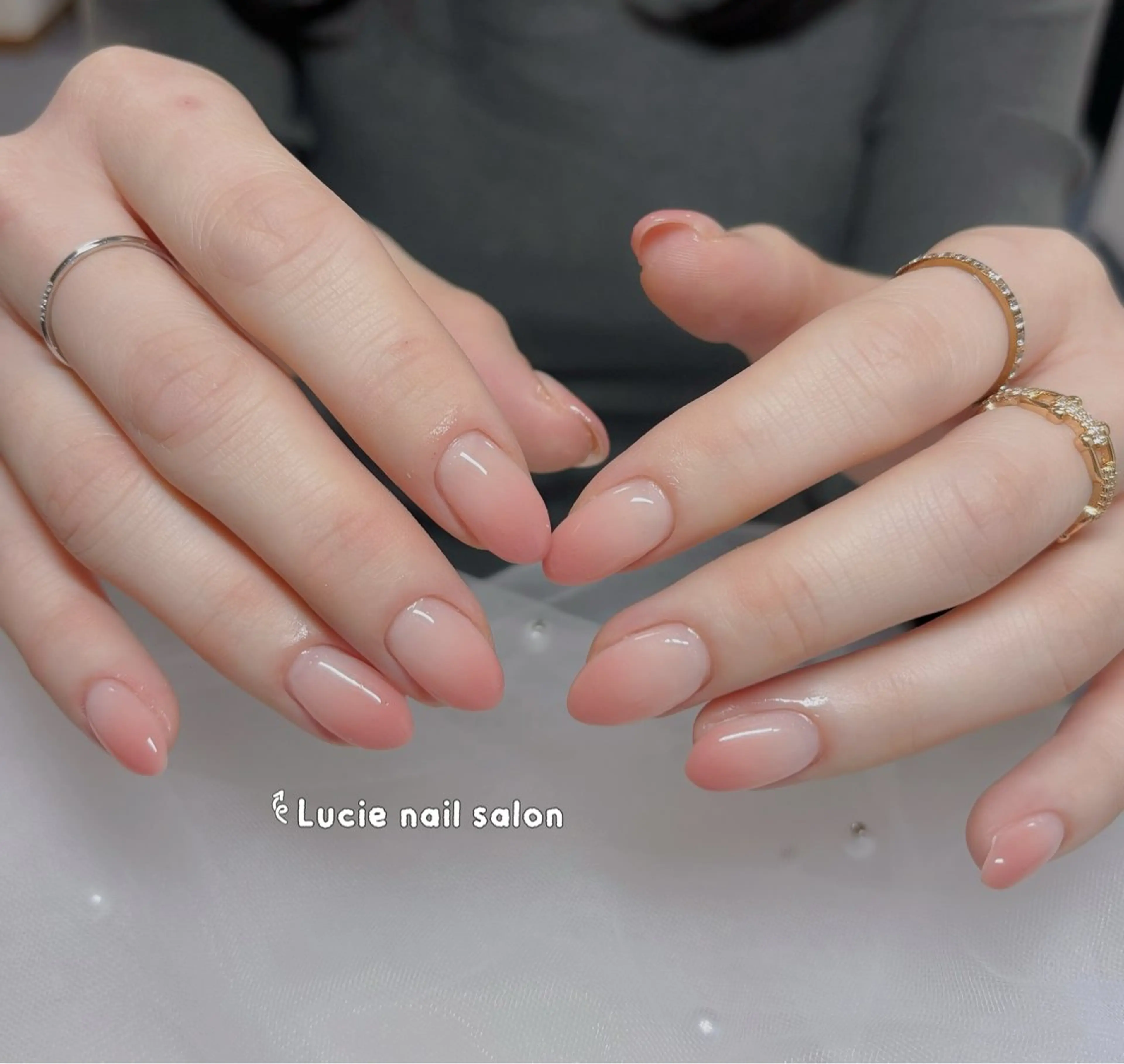 ネイル フレンチネイル ジェルネイル グラデーション 持ち込み オフィスネイル ハンドネイル LUCIE NAILのネイルデザイン