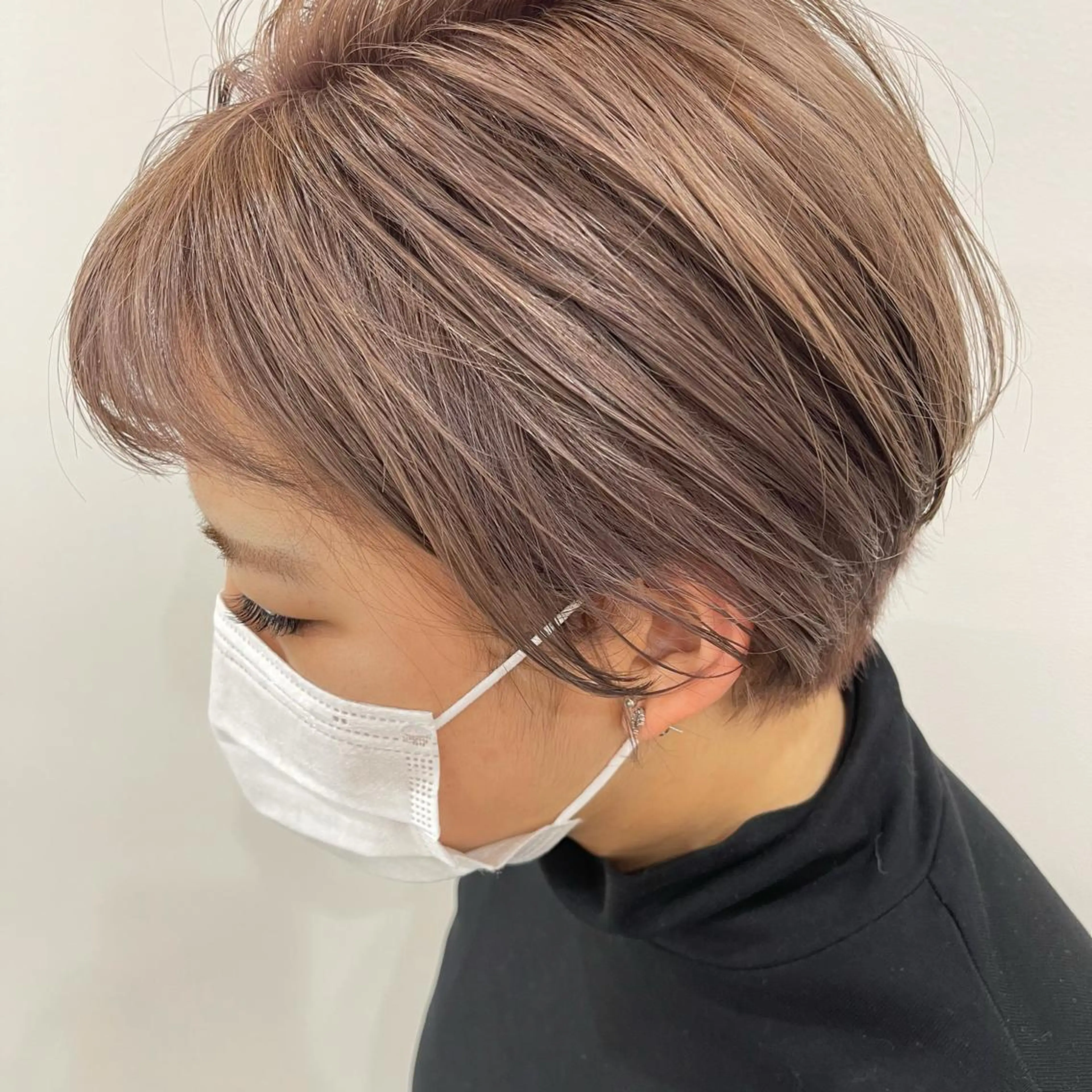 ショート カラー UMEDA FIGAROのヘアスタイル