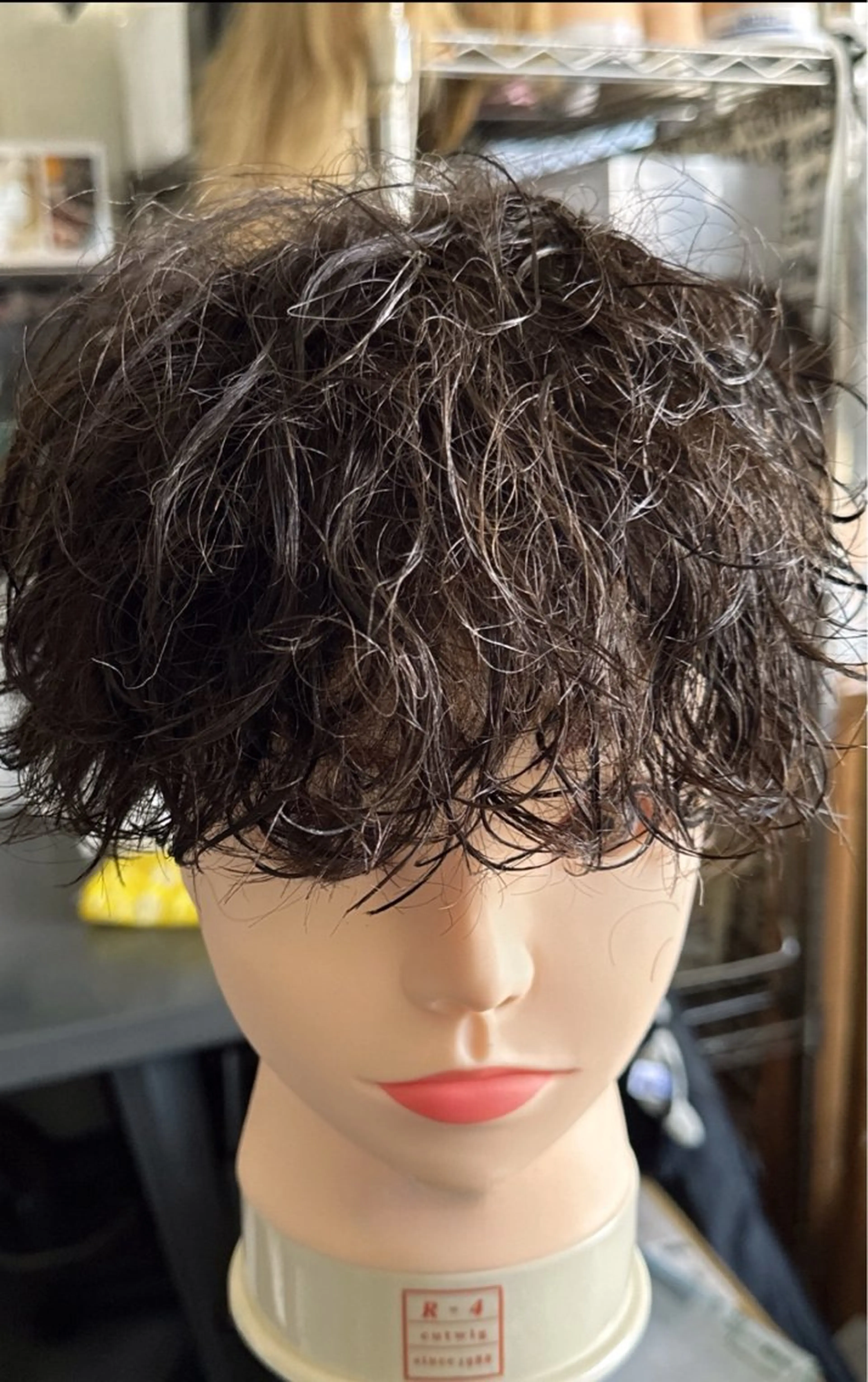 メンズ メンズパーマ メンズウルフカット ウルフカット arika オケシ　リョウダイのヘアスタイル