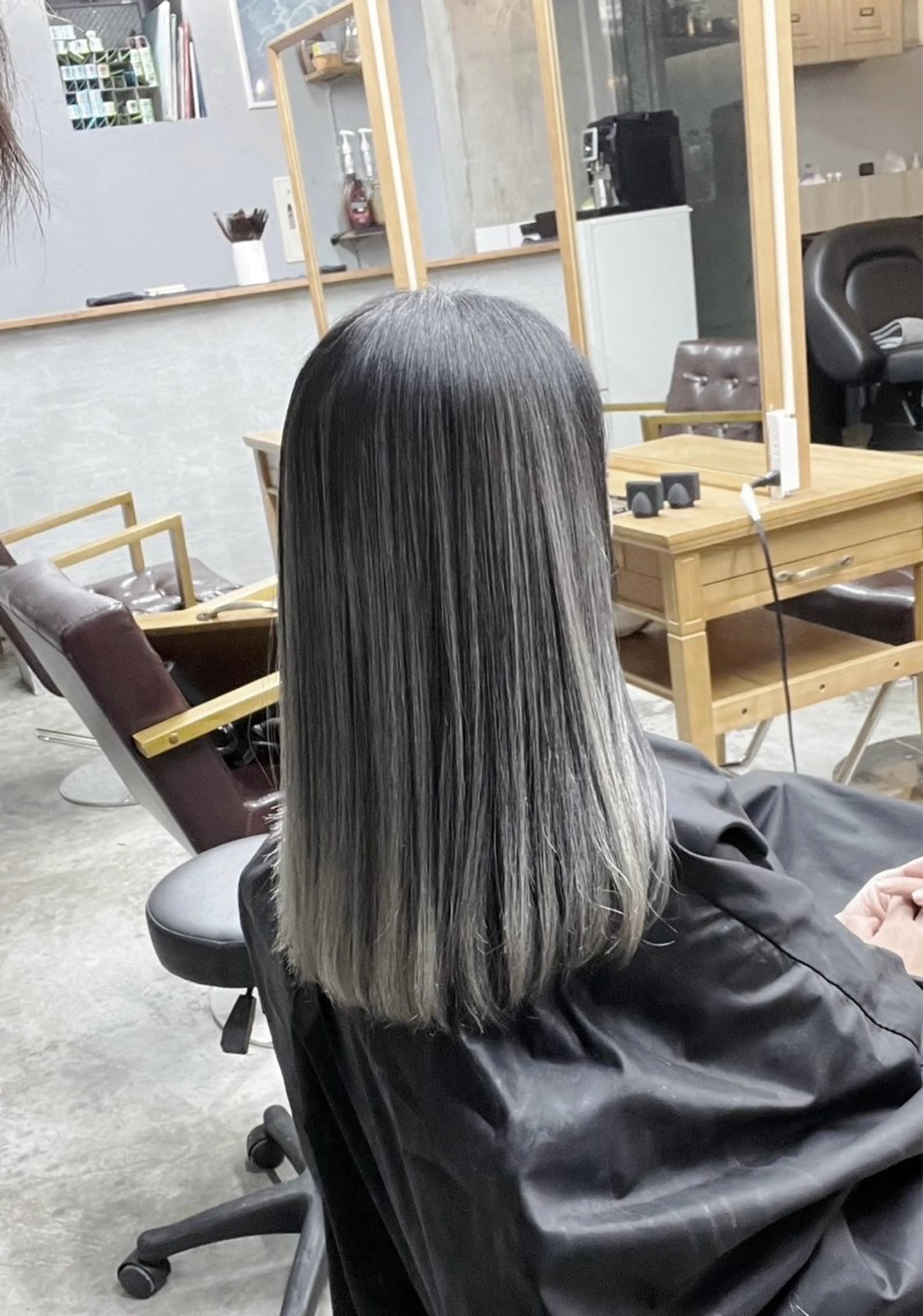 セミロング カラー バレイヤージュ レイヤーカット ヘアカラー トリートメント 指名数No.1 /NAOYAのヘアスタイル