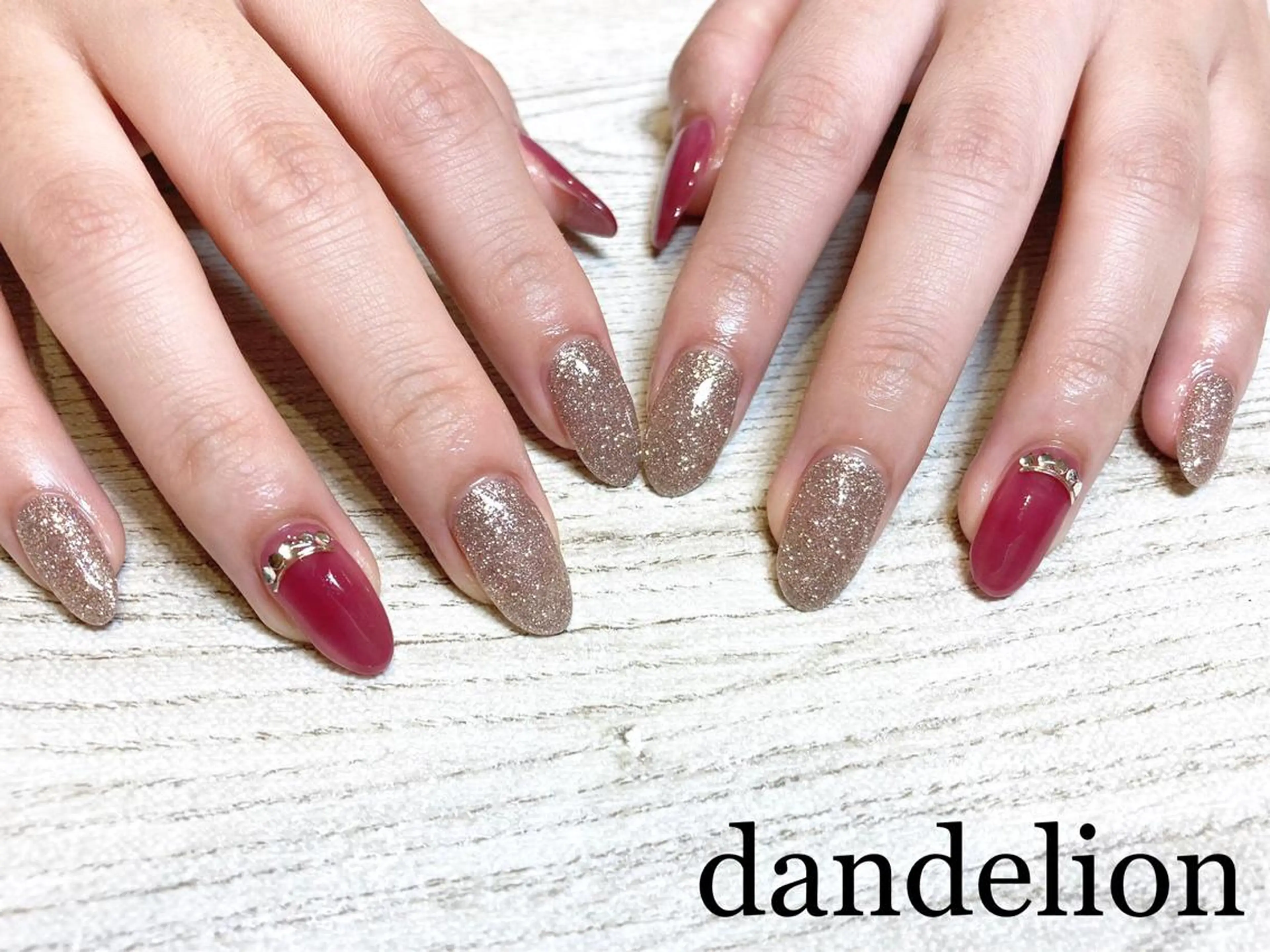 ネイル ハンドネイル ハンドケア dandelion ダンデライオンのネイルデザイン