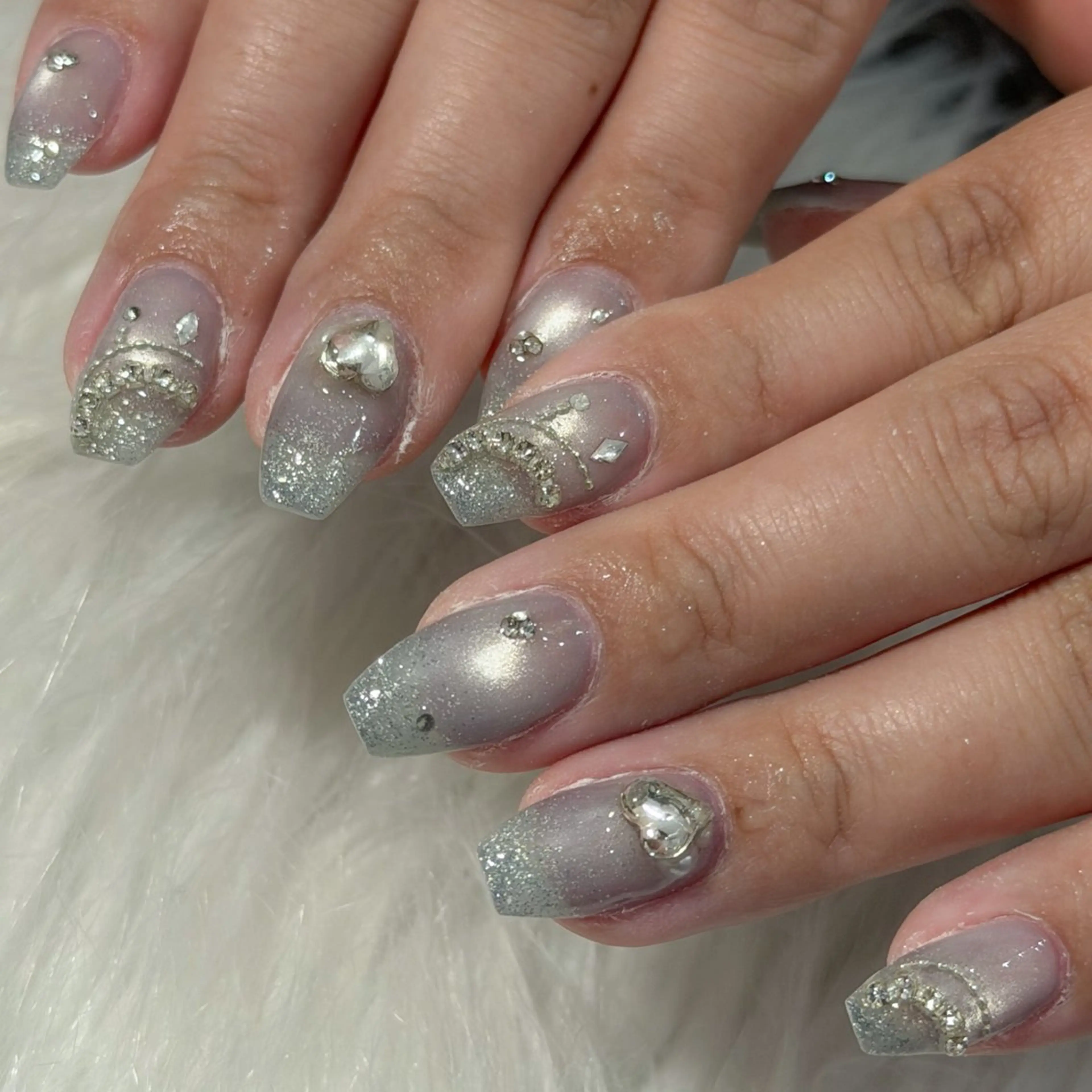 ネイル ハンドネイル フットネイル LAVISH nanamiのネイルデザイン