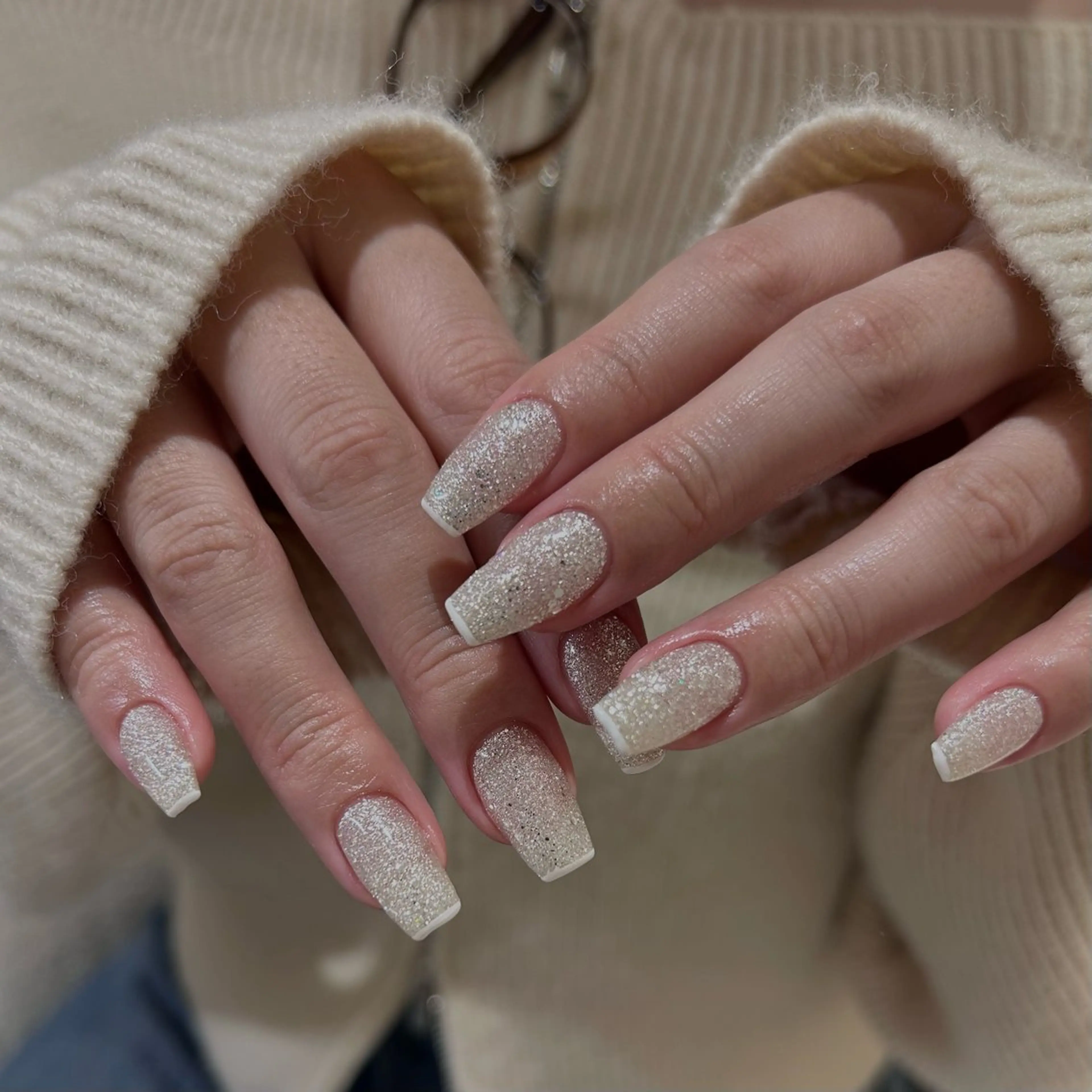 ネイル mikoto 🎀 艶々美フォルムのネイルデザイン