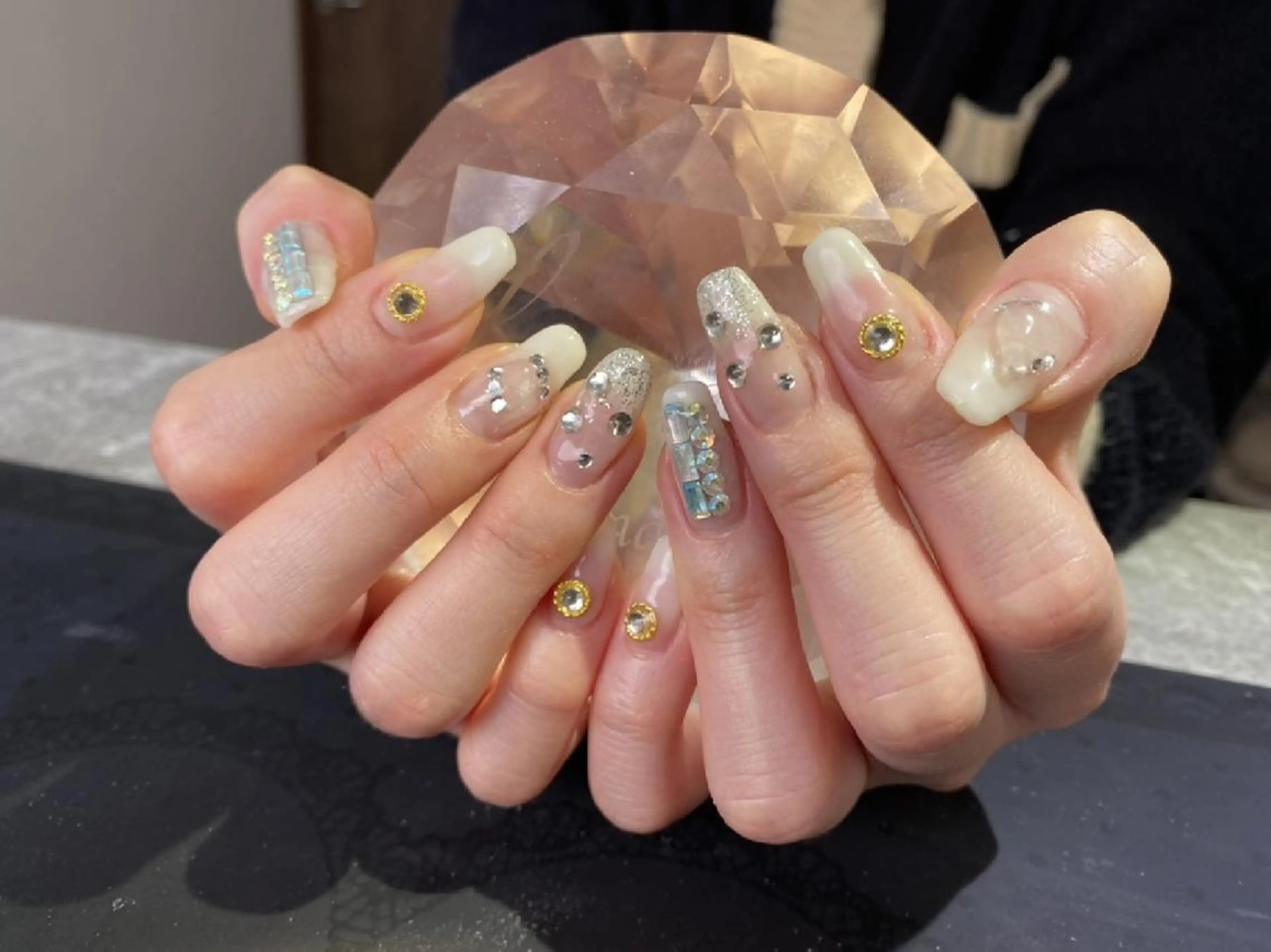 ネイル 持ち込み ハンドネイル 佐野 愛美のネイルデザイン