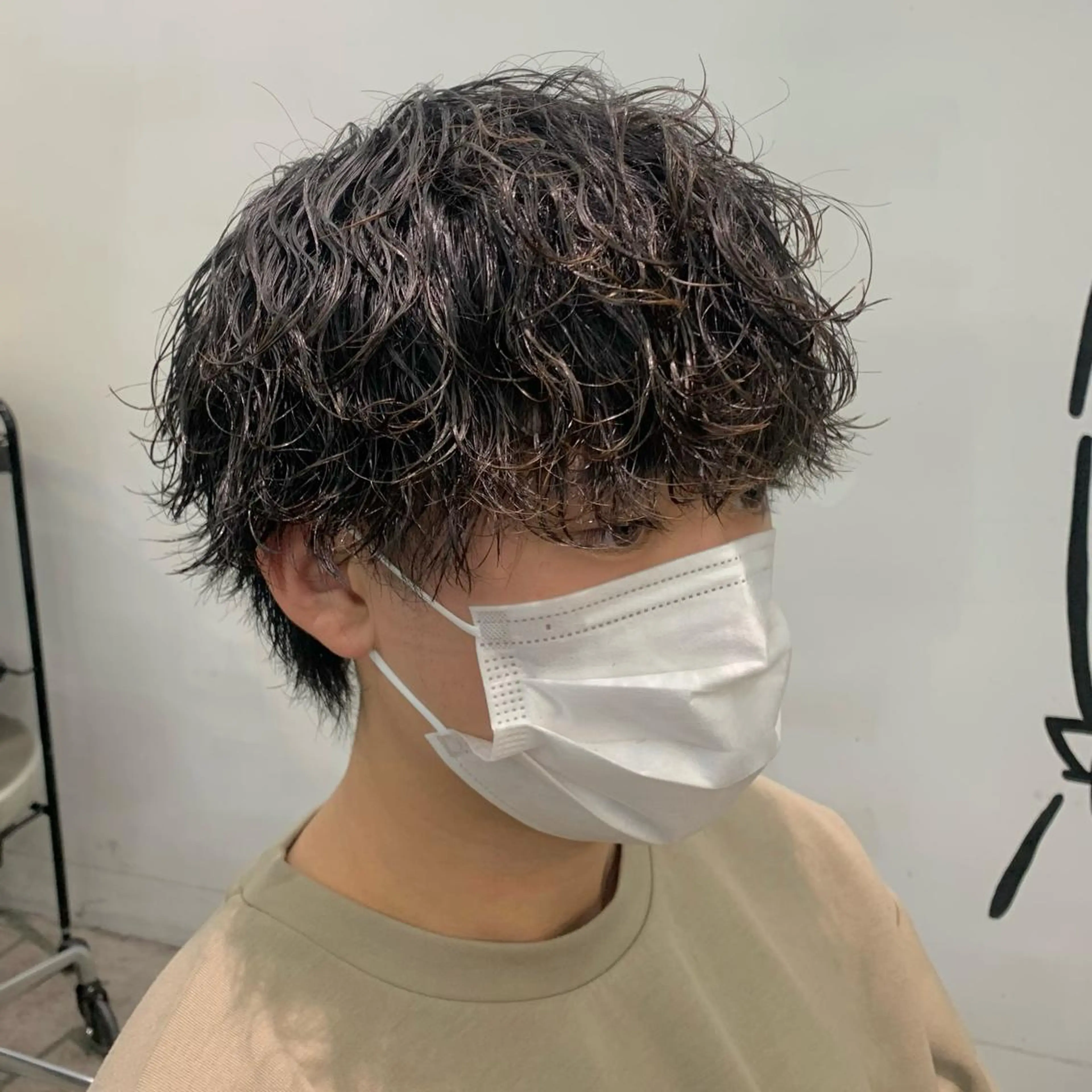 ショート パーマ メンズ マッシュ 波巻きパーマ ショートヘア カット パーマ メンズ特化美容師/ 藤戸 椋のヘアスタイル